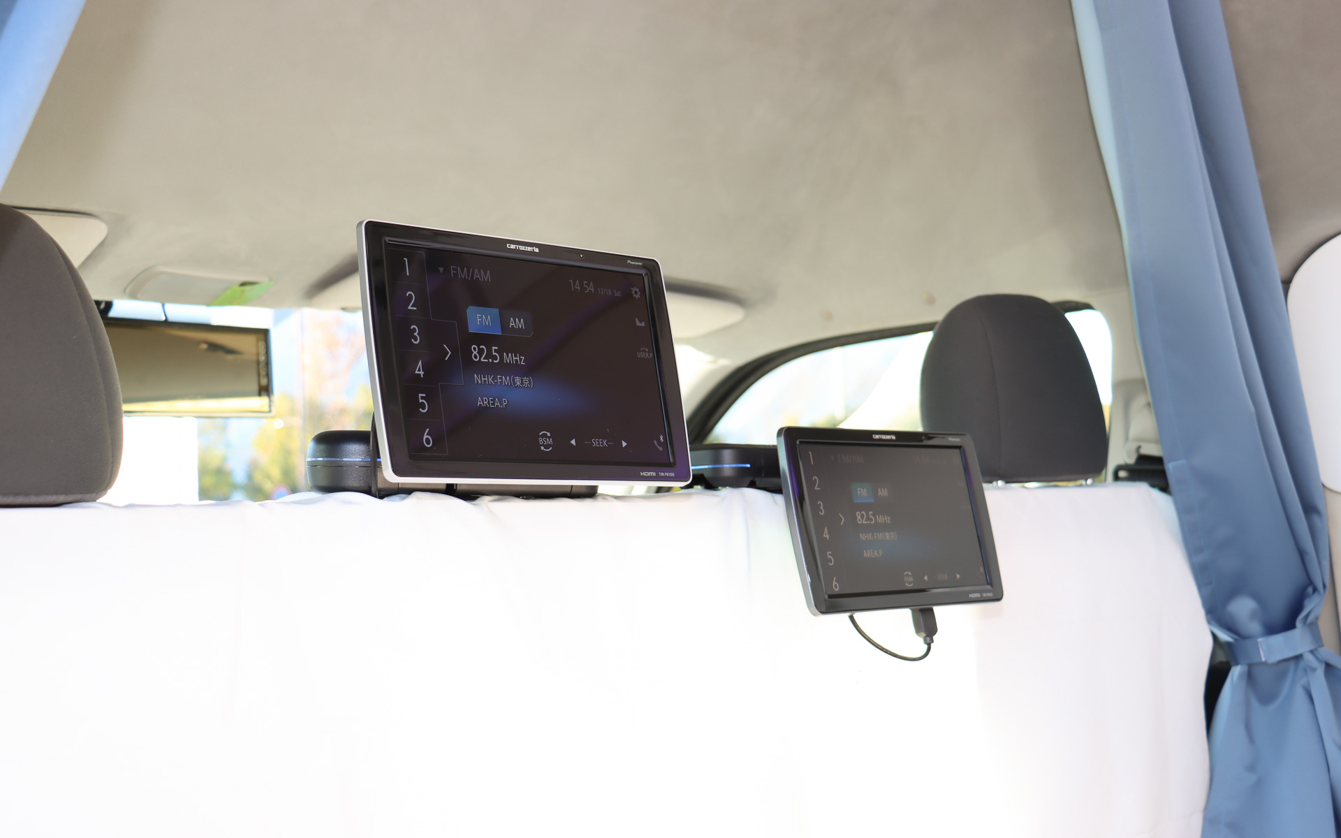 車内にはさまざまな最新カロッツェリア製品を設置