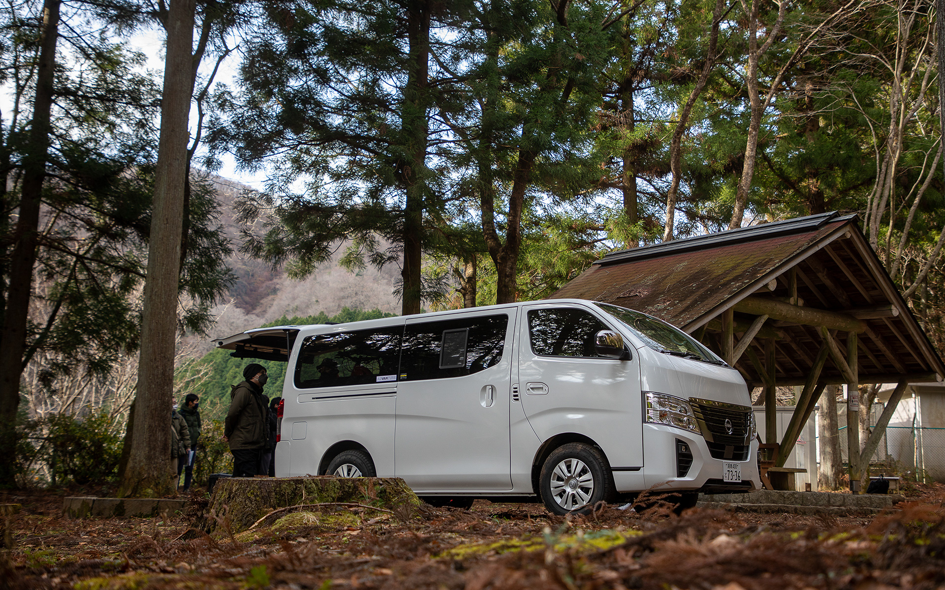 茨城県高萩市の花貫ふるさと自然公園センター内のキャンプ場にキャラバンが乗り入れられて取材が行なわれた