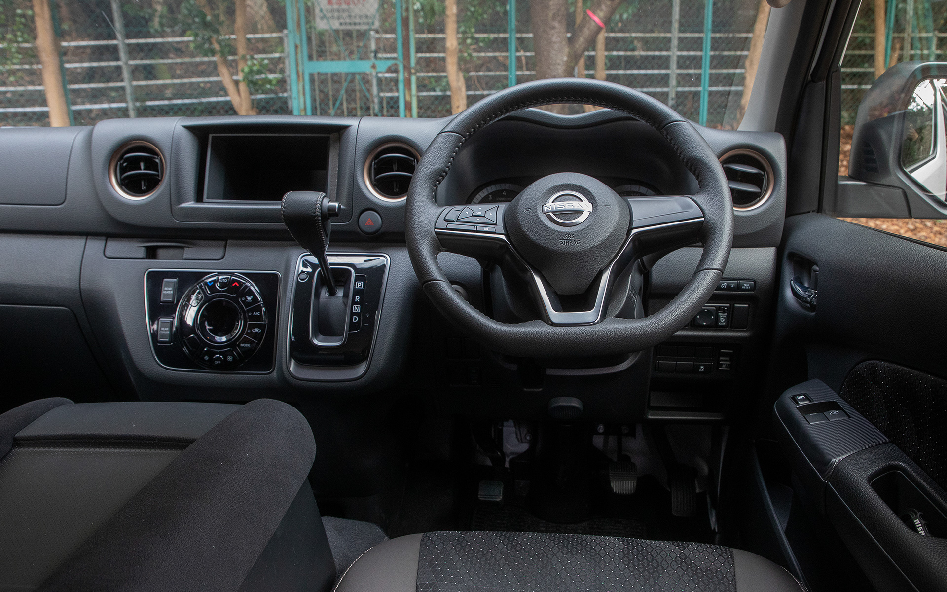 このイベントでは日産キャラバン（ガソリン車）を使用。グレードはバン プレミアムGX 2WD ロングボディ