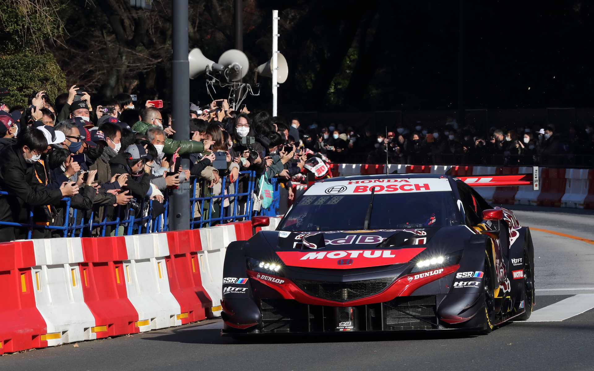 SUPER GT GT500マシン HONDA NSX-GT/TEAM Red Bull MUGEN