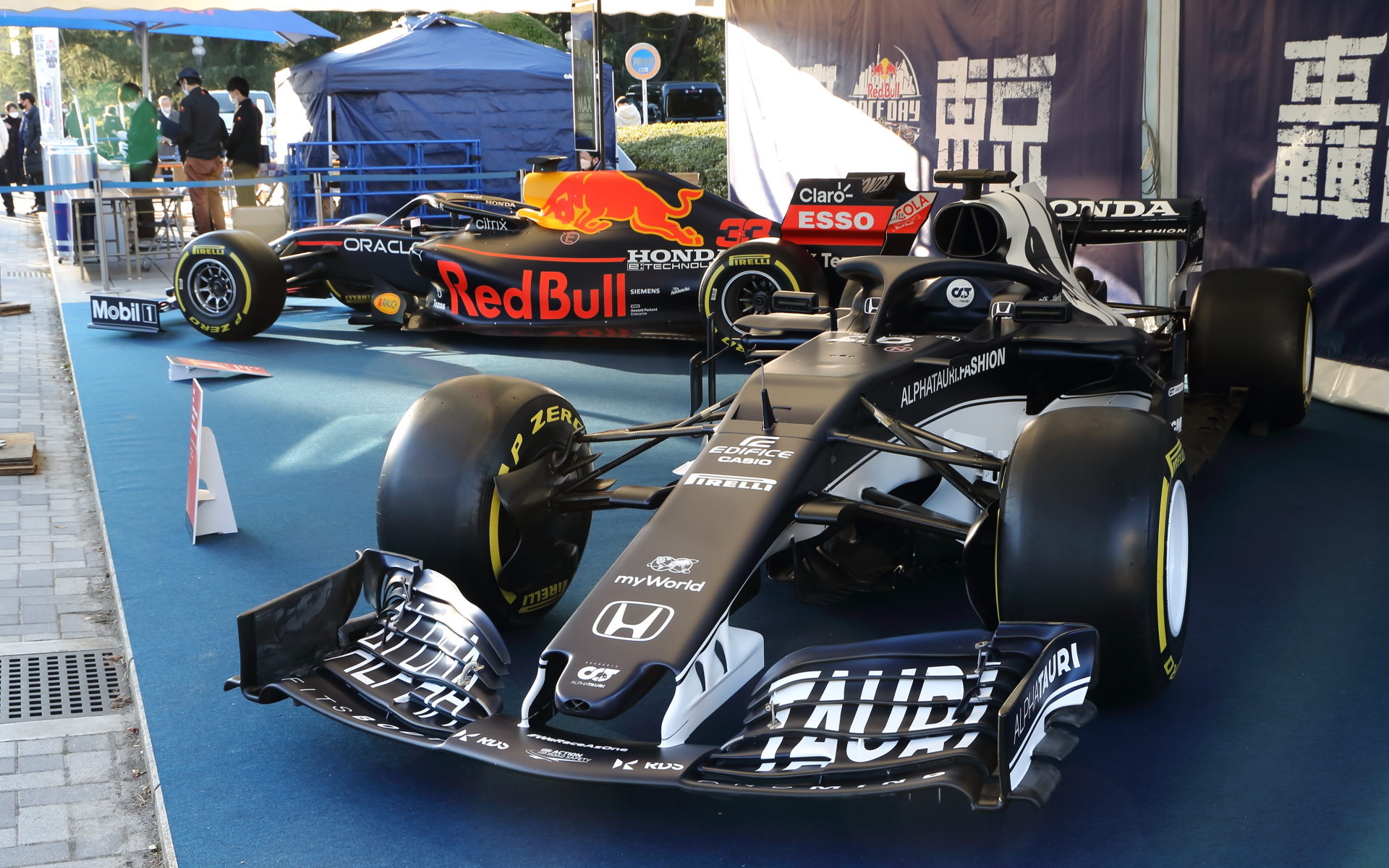 ホンダPUの2台のF1も展示された