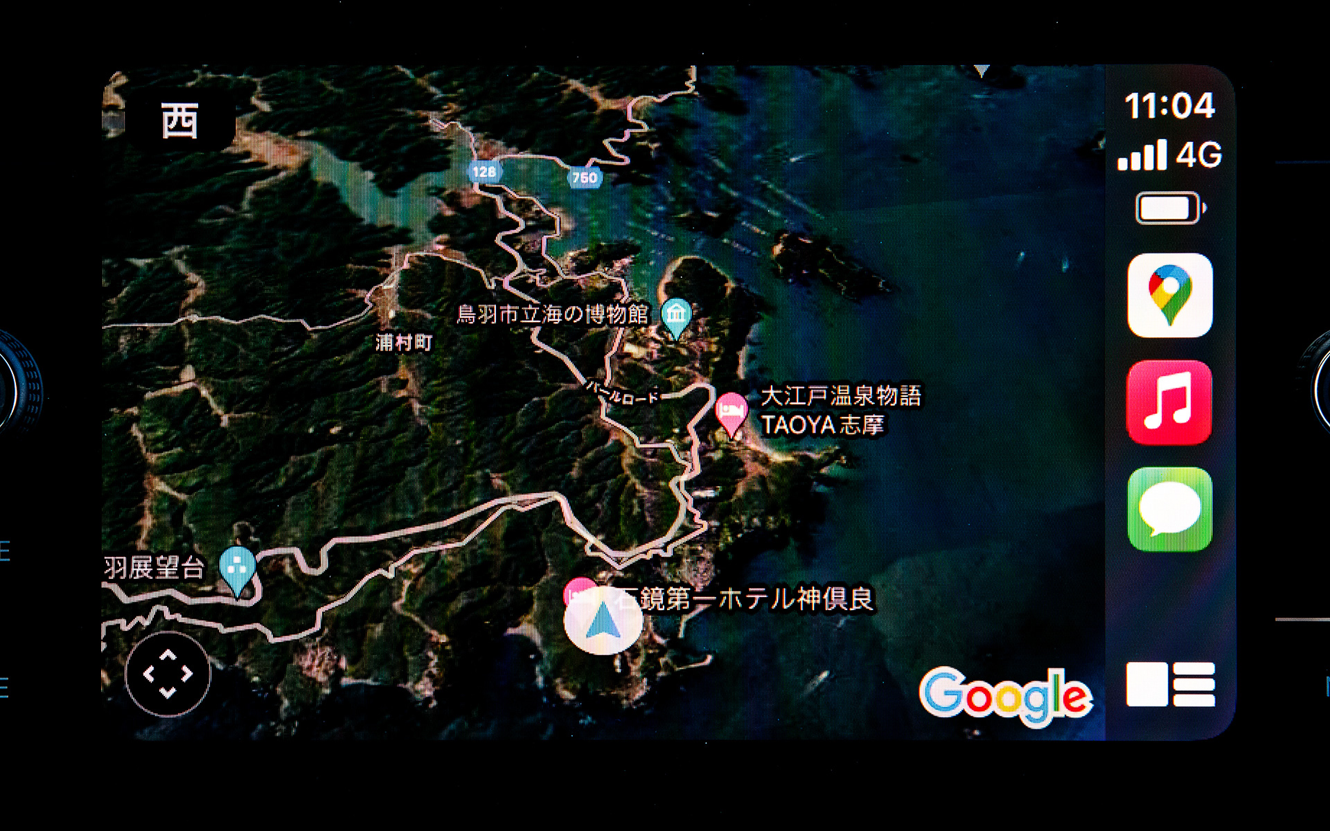 “Black Style”では通信モジュール（eSIM）を内蔵し、常時オンライン化を実現する純正インフォテイメントシステム“Discover Media”を特別装備。ここで「エコ」「ノーマル」「スポーツ」「カスタム」の4通りの走行モードを選択できる。また、インフォテイメントシステムとスマートフォン間の通信を可能とする”App-Connect”を有し、Apple CarPlay、Android Auto、MirrorLinkに対応