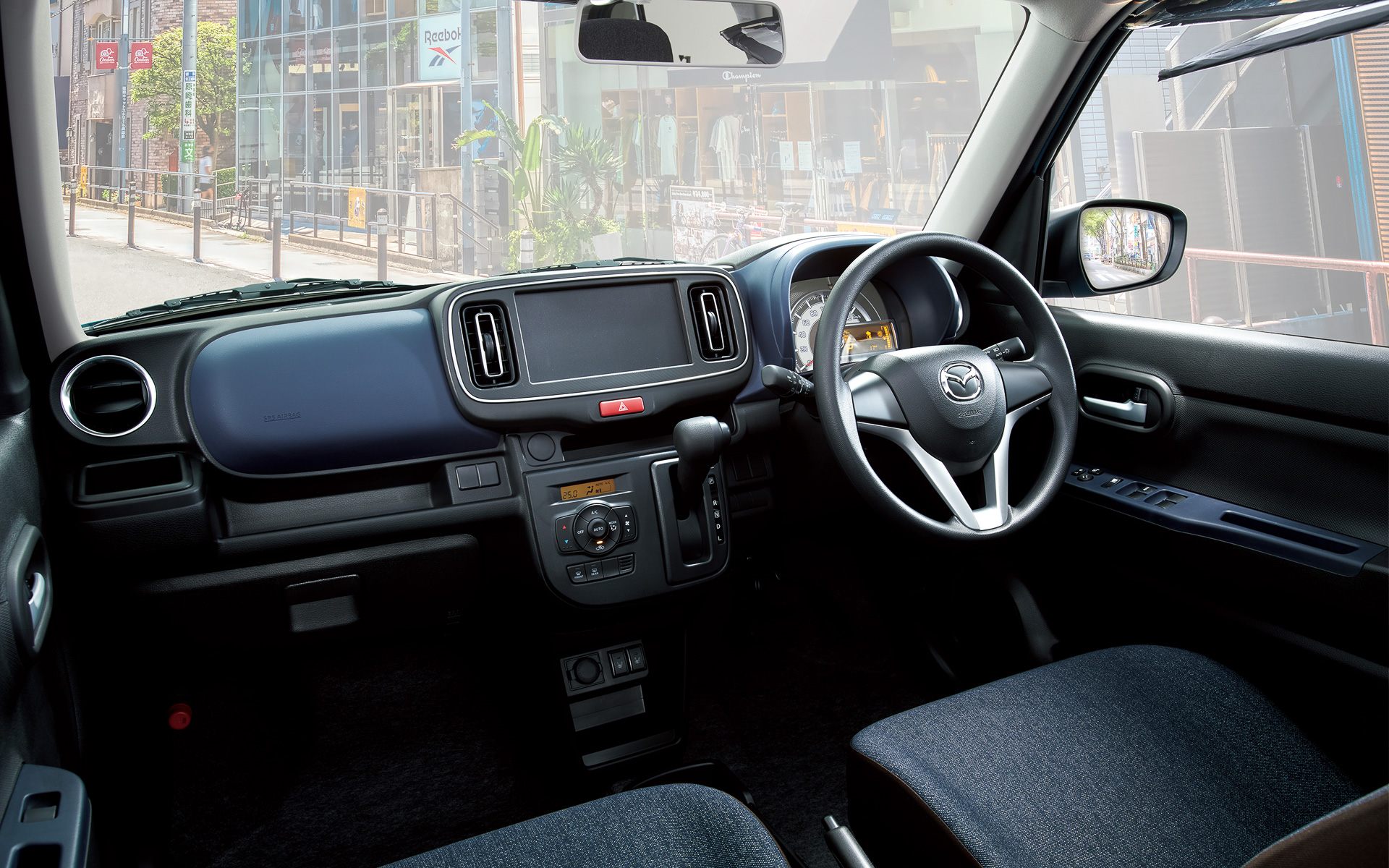 新型キャロルの内装