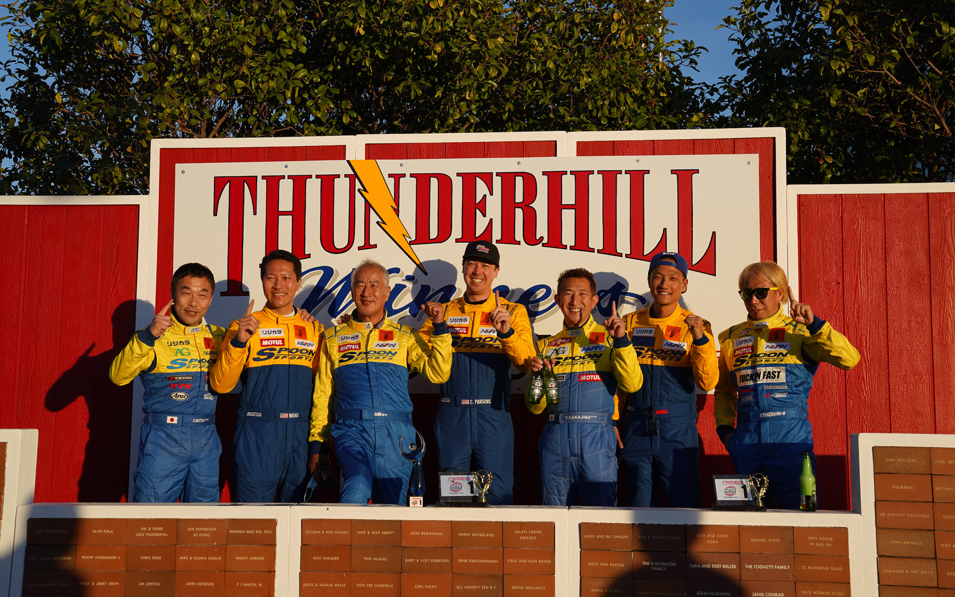 表彰台での様子