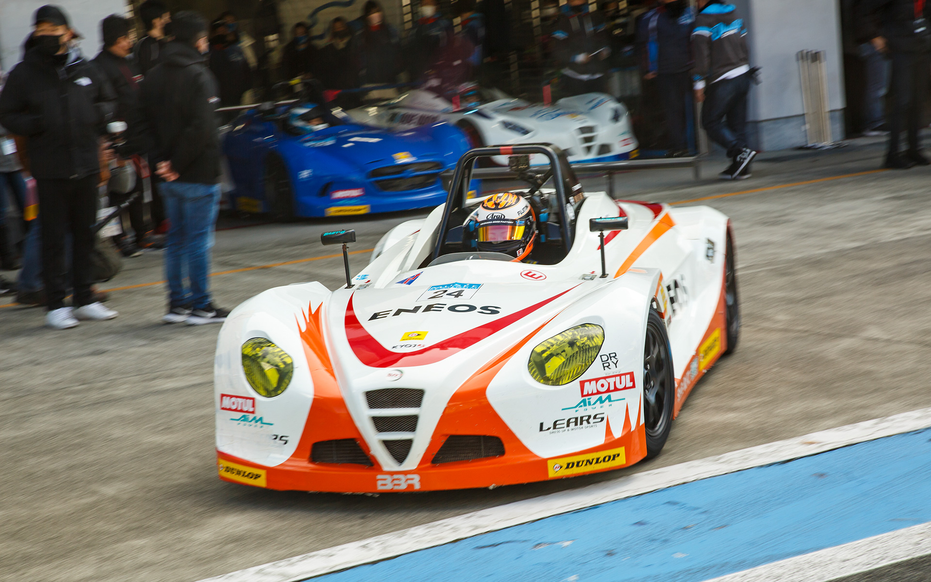 決勝レースは12時30分ごろにコースイン開始