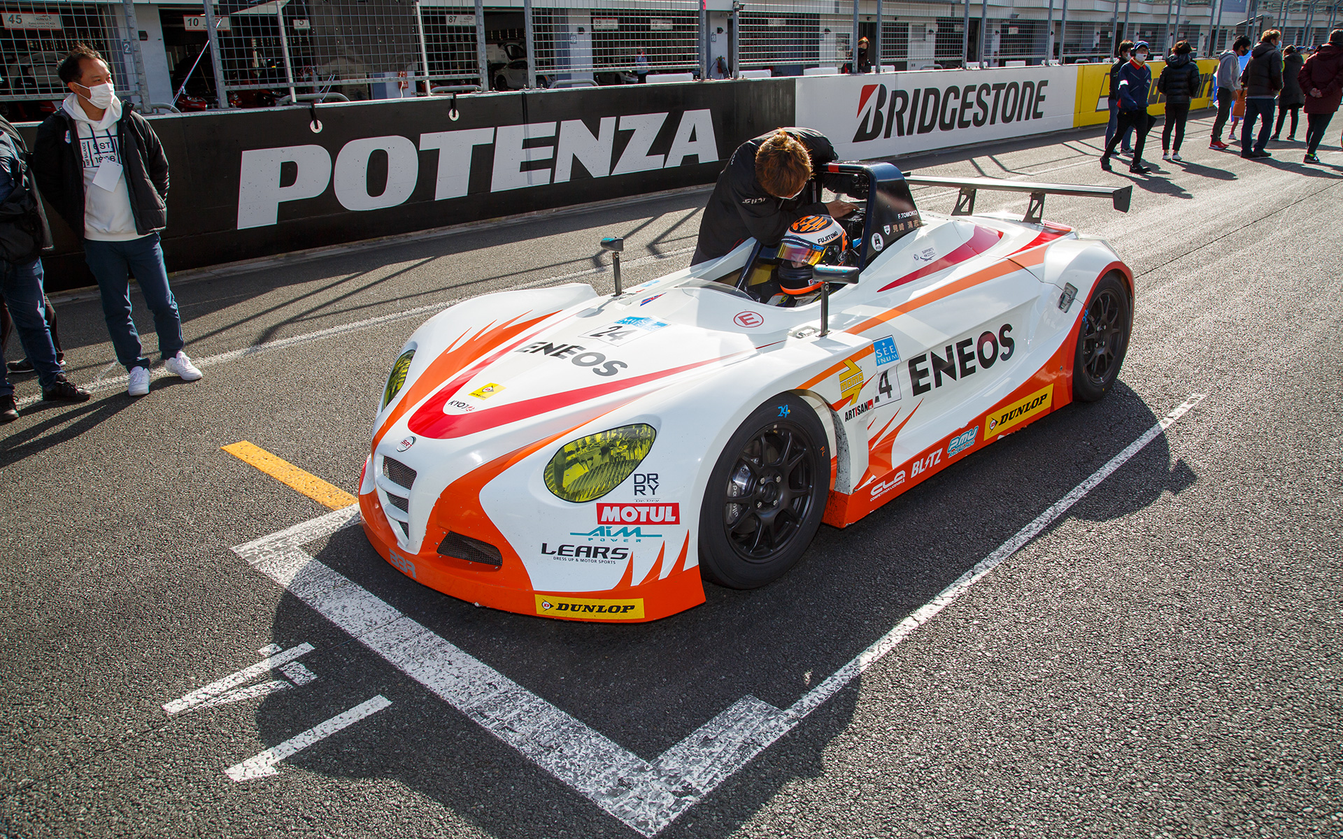 24号車 ENEOS.CLA.pmu VITAは14番手スタート