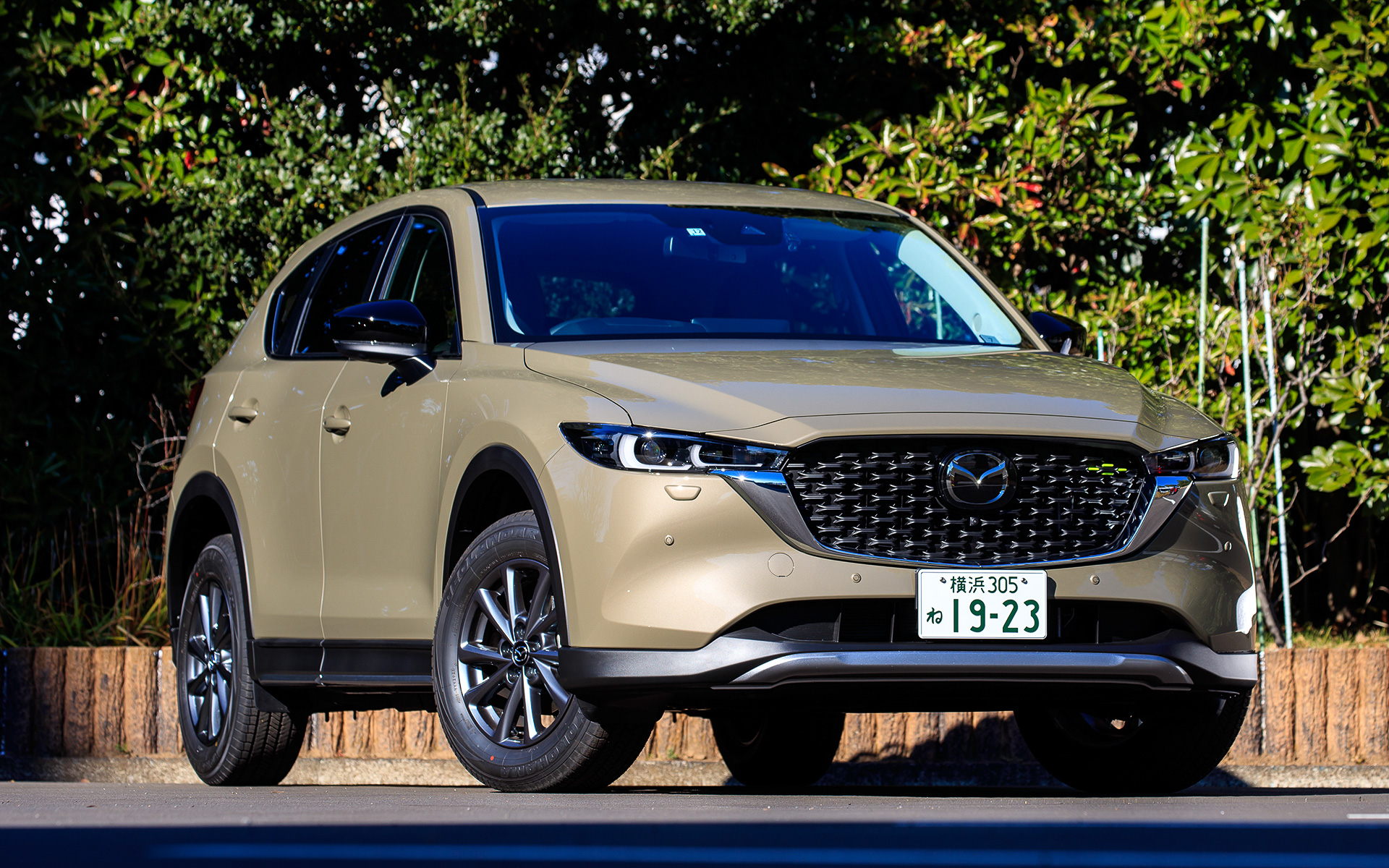 SKYACTIV-G 2.0を搭載する「20S Field Journey」は4WDのみの設定で、価格は323万4000円