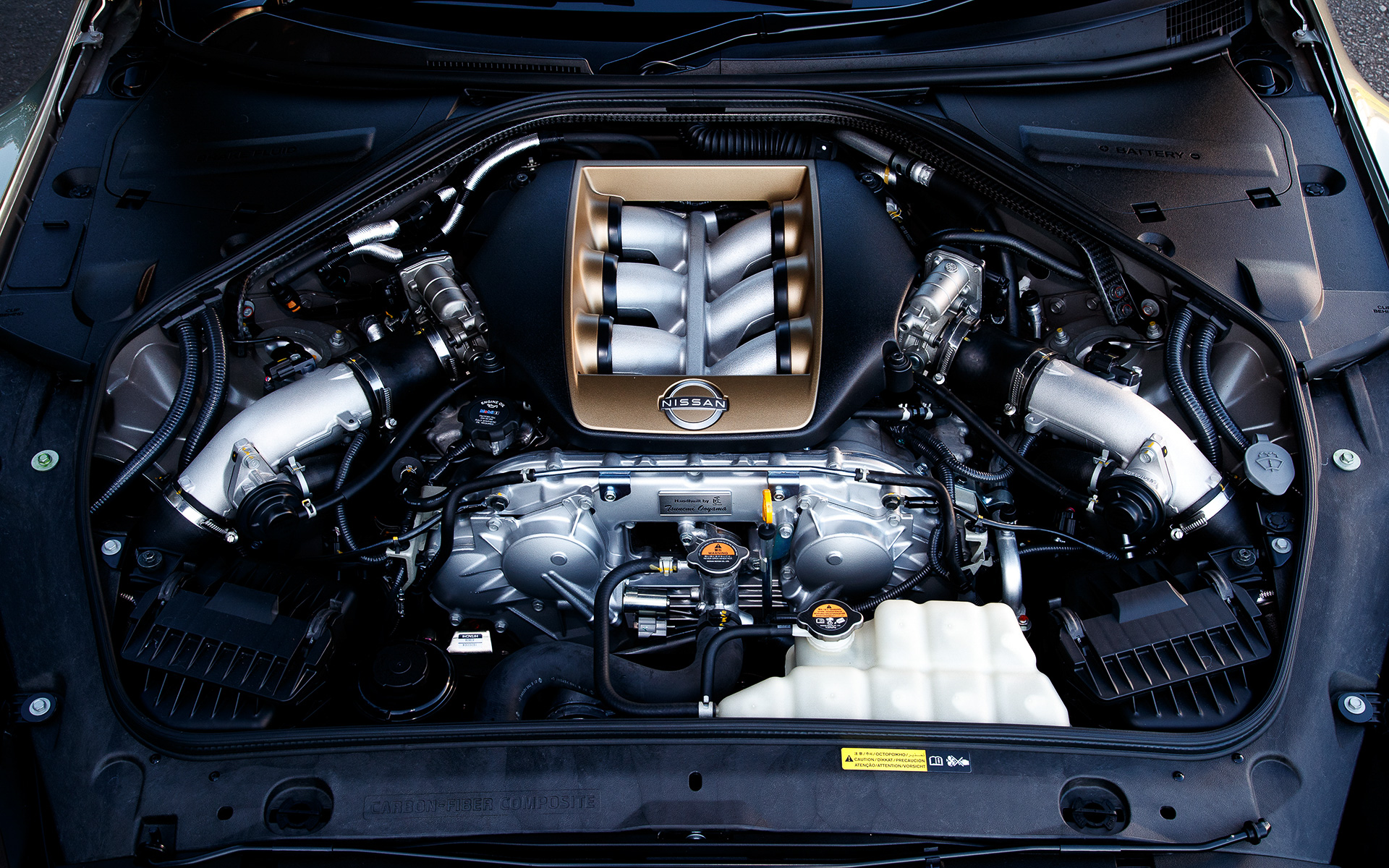 搭載するV型6気筒DOHC 3.8リッターツインターボ「VR38DETT」型エンジンは最高出力419kW（570PS）/6800rpm、最大トルク637Nm（65.0kgfm）/3300-5800rpmを発生。WLTCモード燃費は7.8km/L