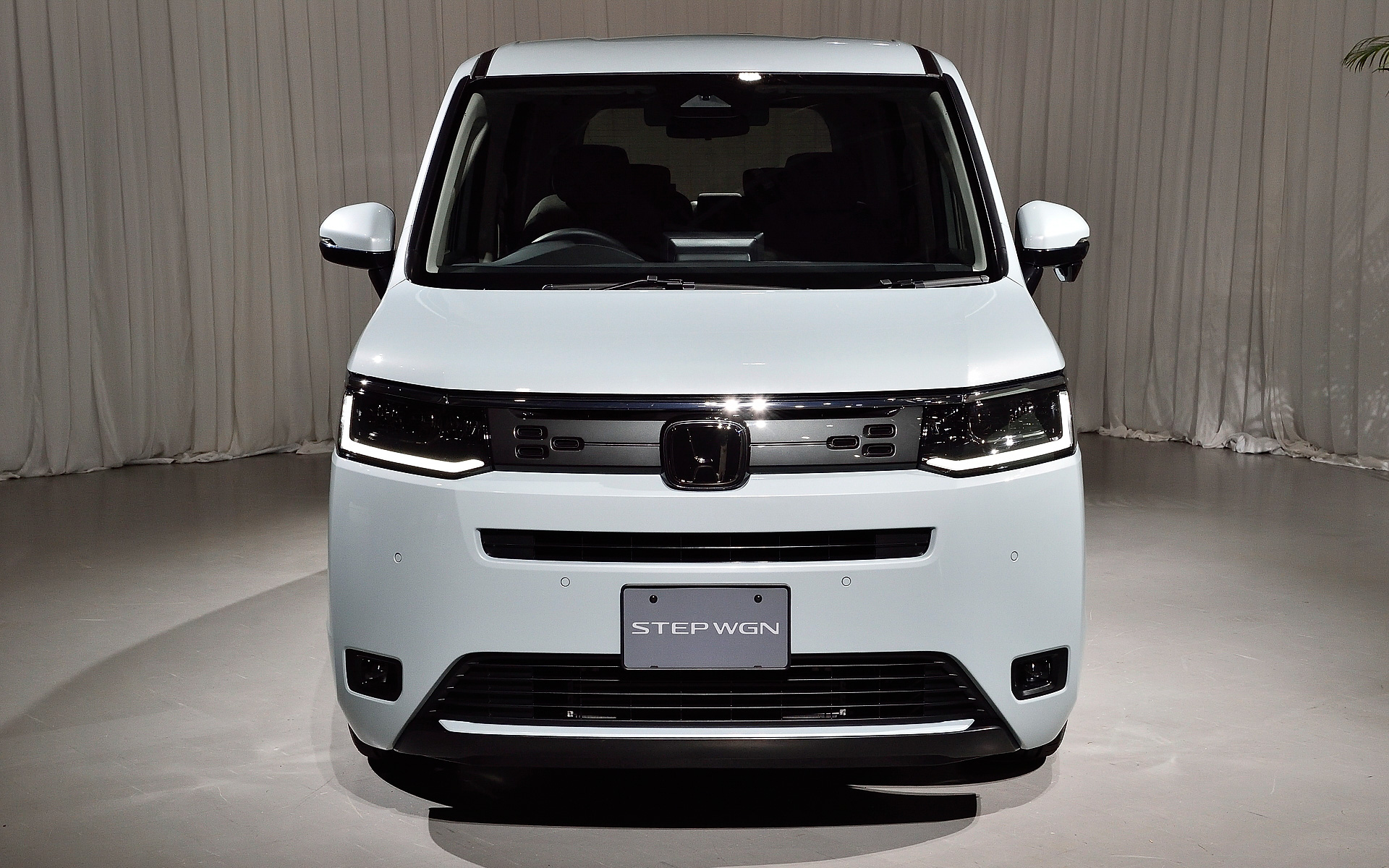 フロントビュー