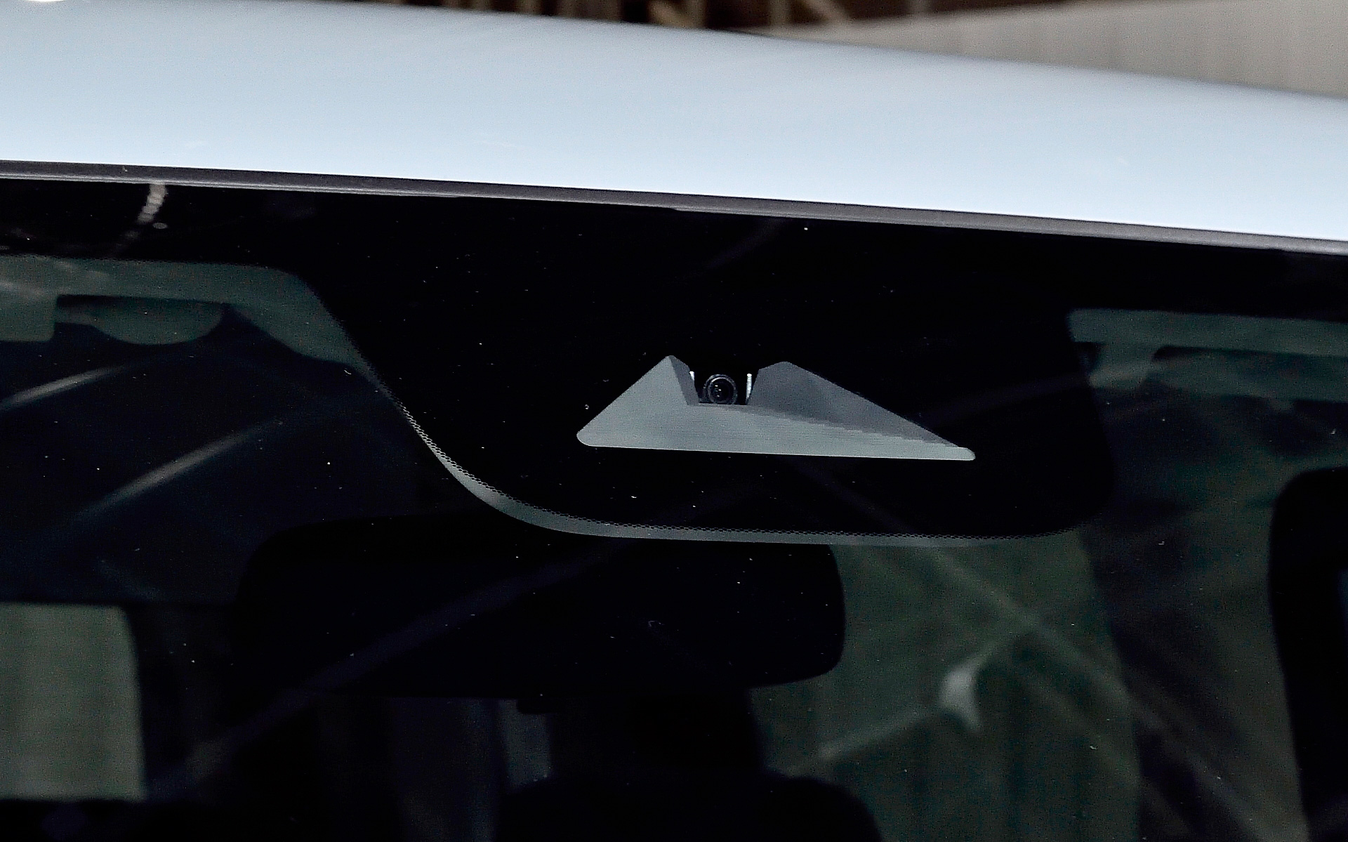 フロントウインドウのカメラ