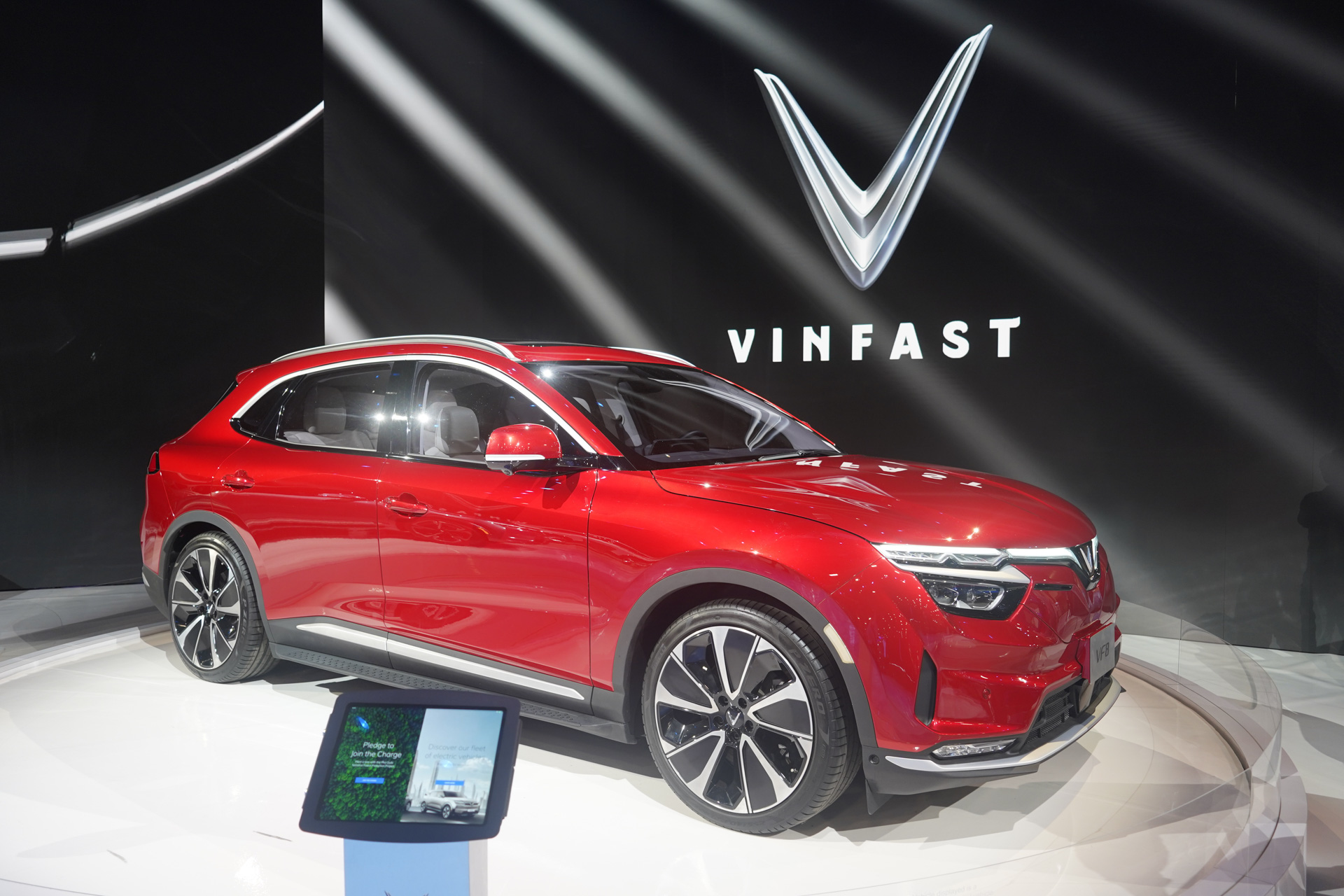 LVCC西館で展示されていたヴィンファストのVF 8。バッテリEVのSUV