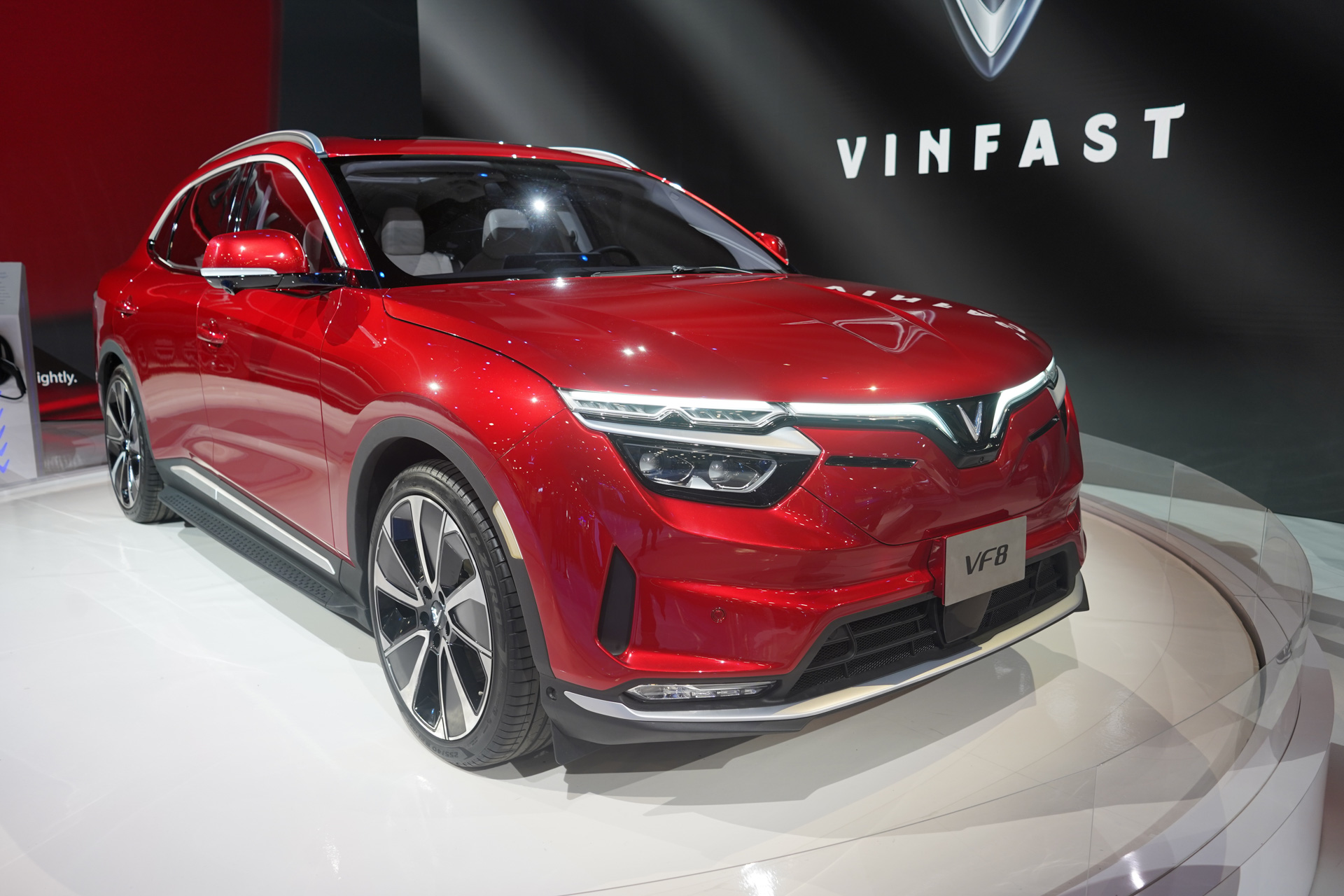 ヴィンファスト「VF 8」、米国での価格は4万1000ドル（1ドル＝116円で、約476万円）