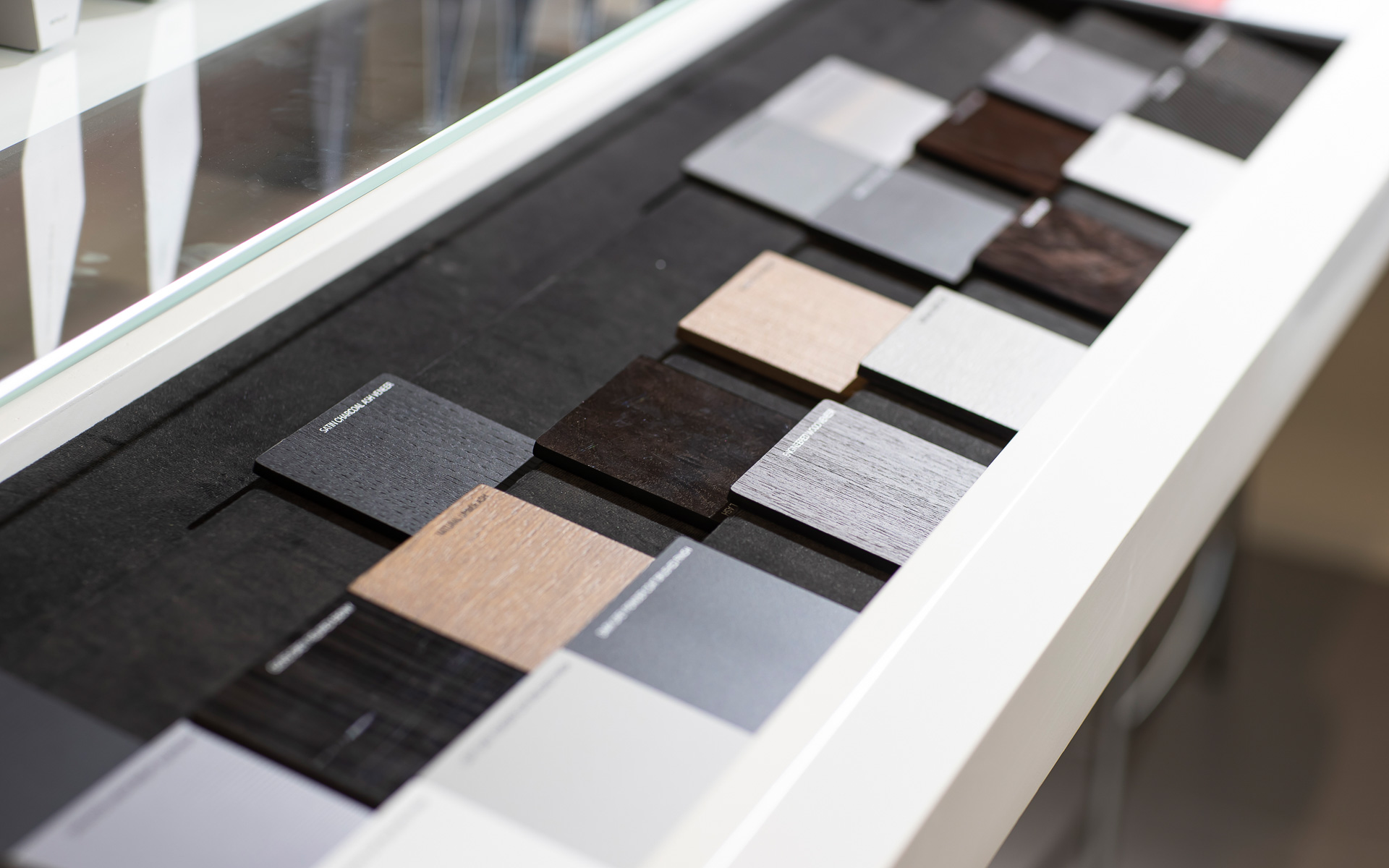 ボディカラーやインテリアの素材や色など細かいオーダーが可能となる