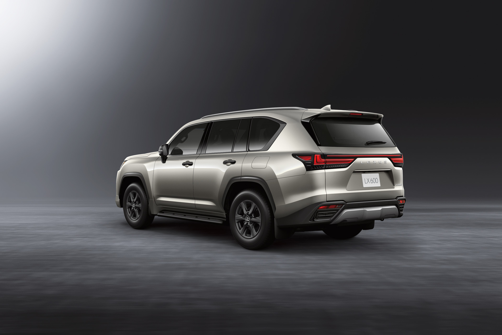 LX600“OFFROAD”（ソニックチタニウム）