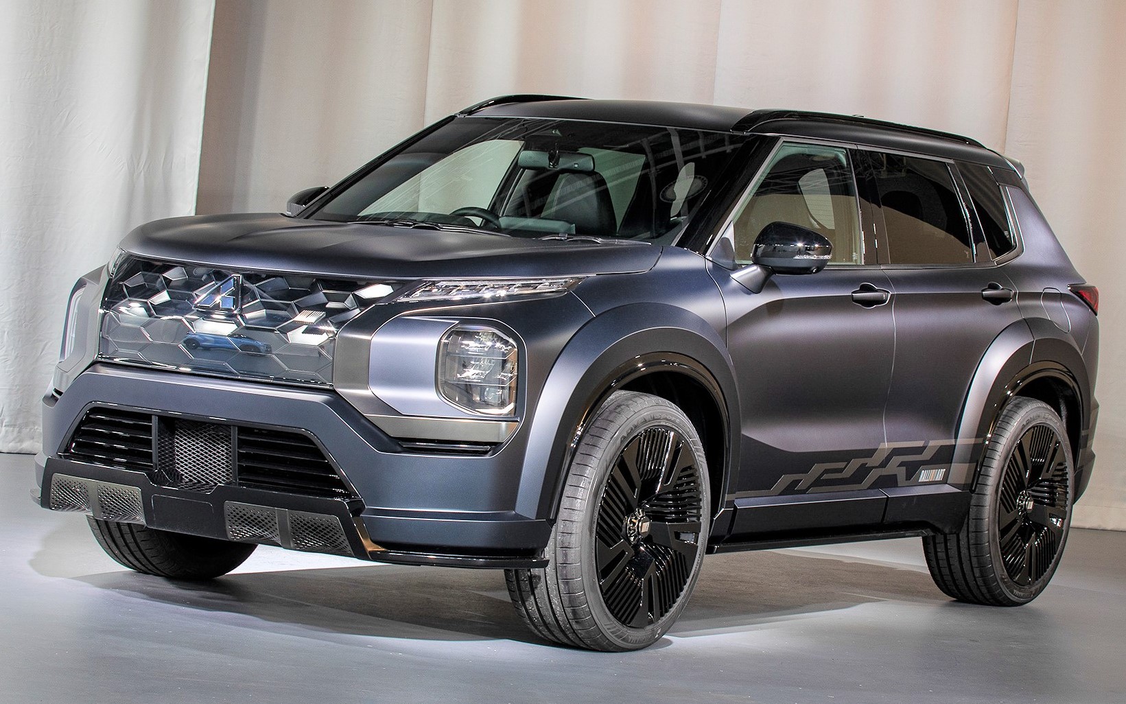 三菱自動車のモータースポーツブランド「ラリーアート」の名を冠したコンセプトカーが登場