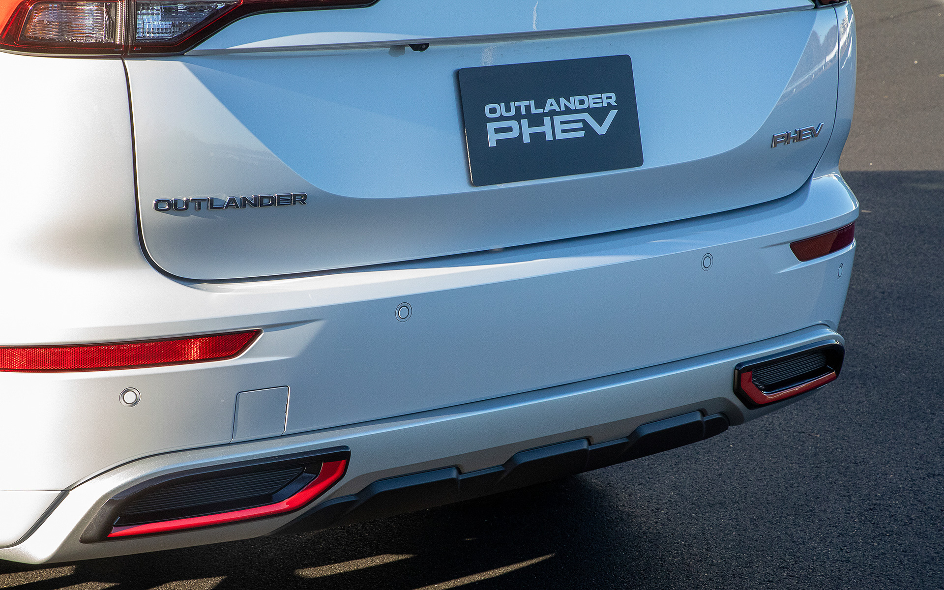 リアバンパーガーニッシュ（参考出品）