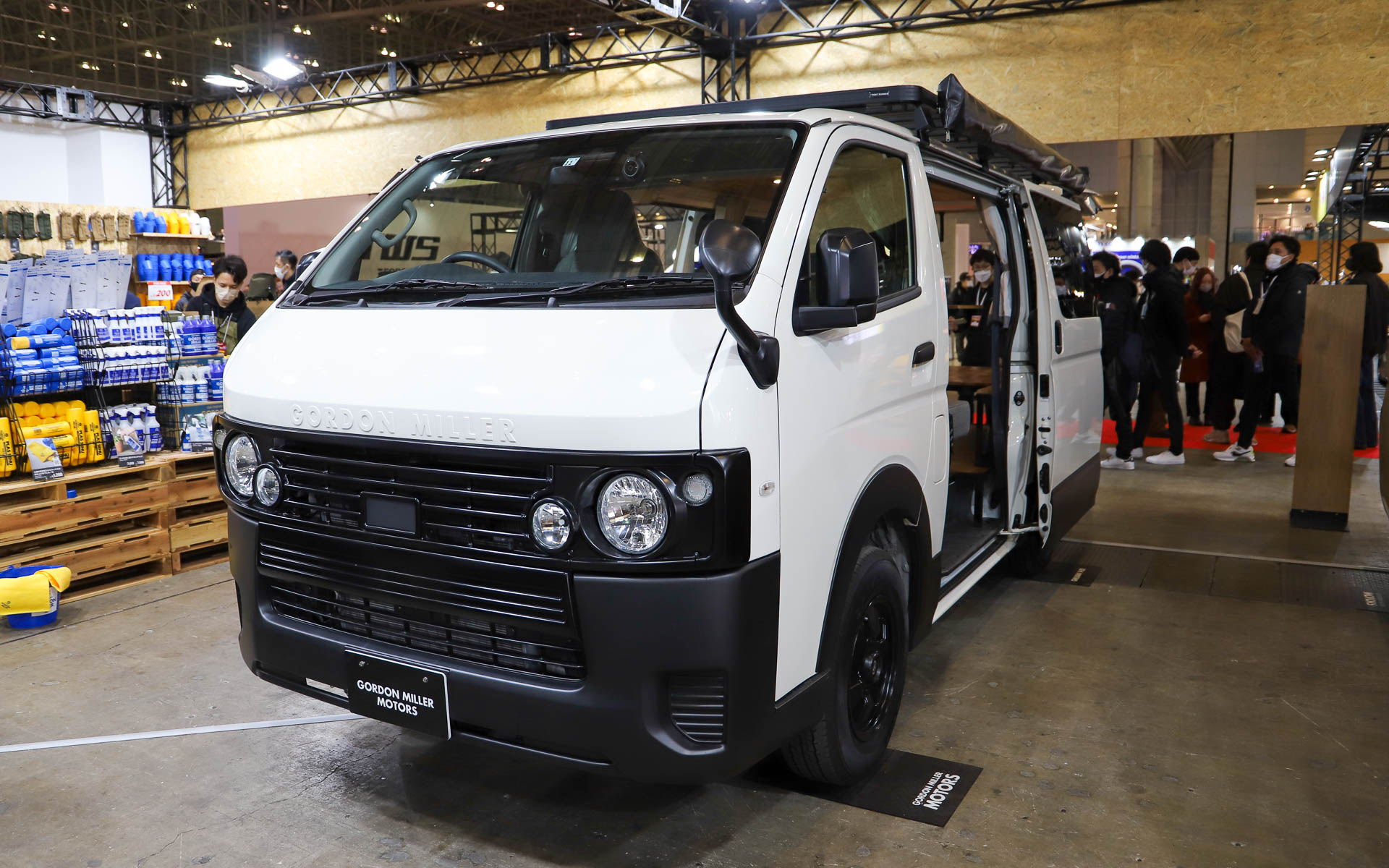 GORDON MILLER MOTORSの車両を展示