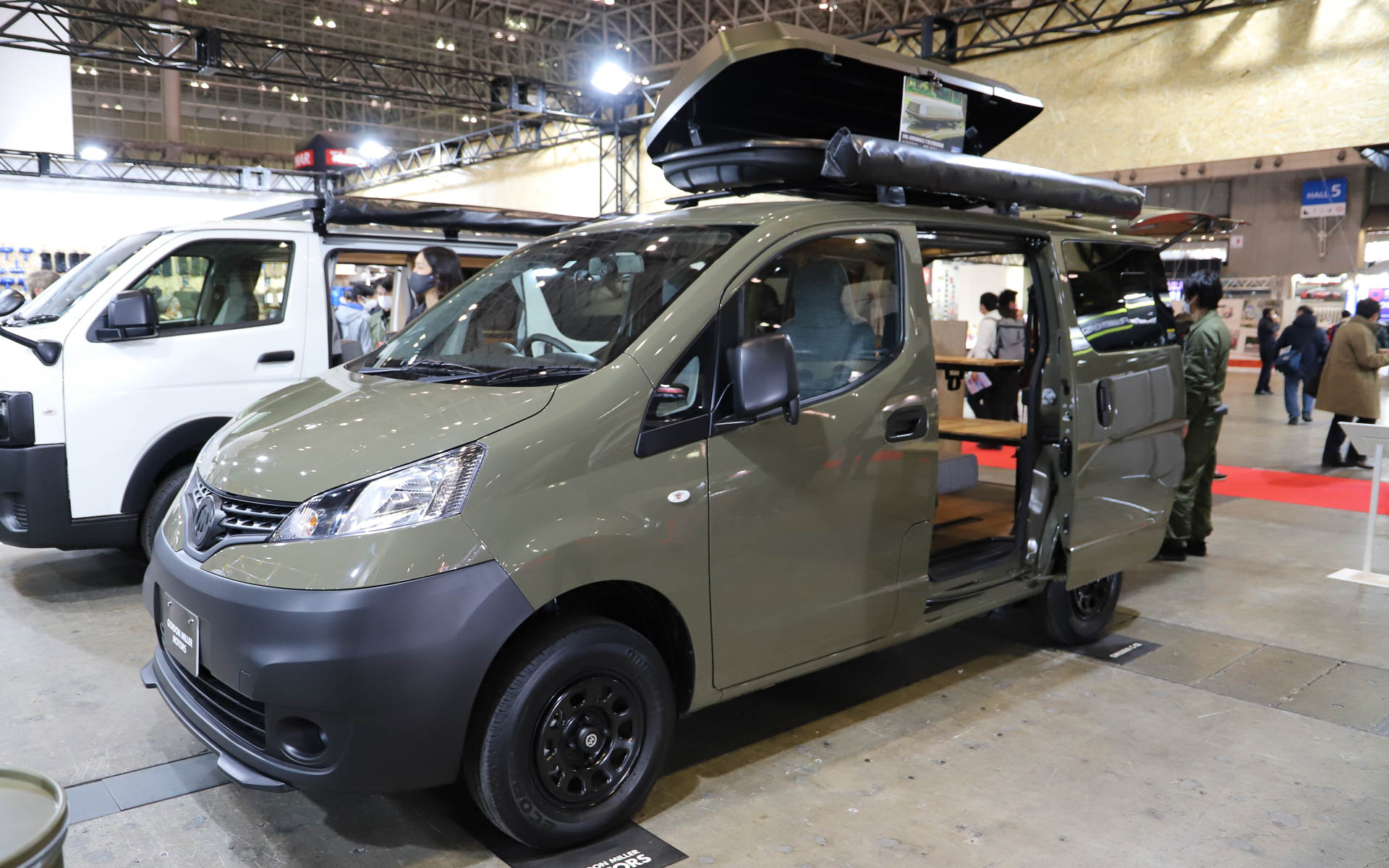 GORDON MILLER MOTORSの車両を展示