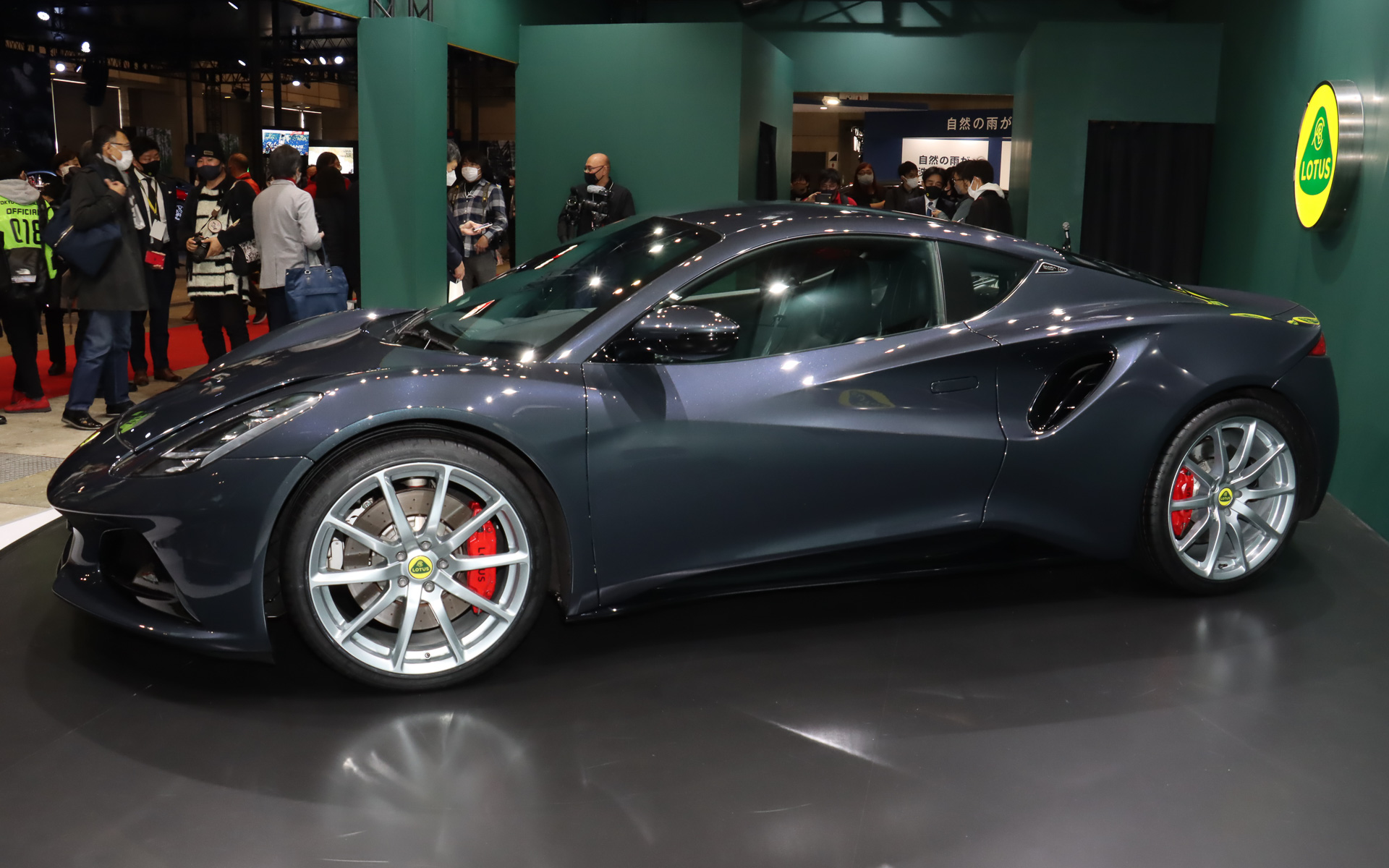 ボディサイズは4413×1895×1226mm（全長×全幅×全高）、ホイールベースは2575mm