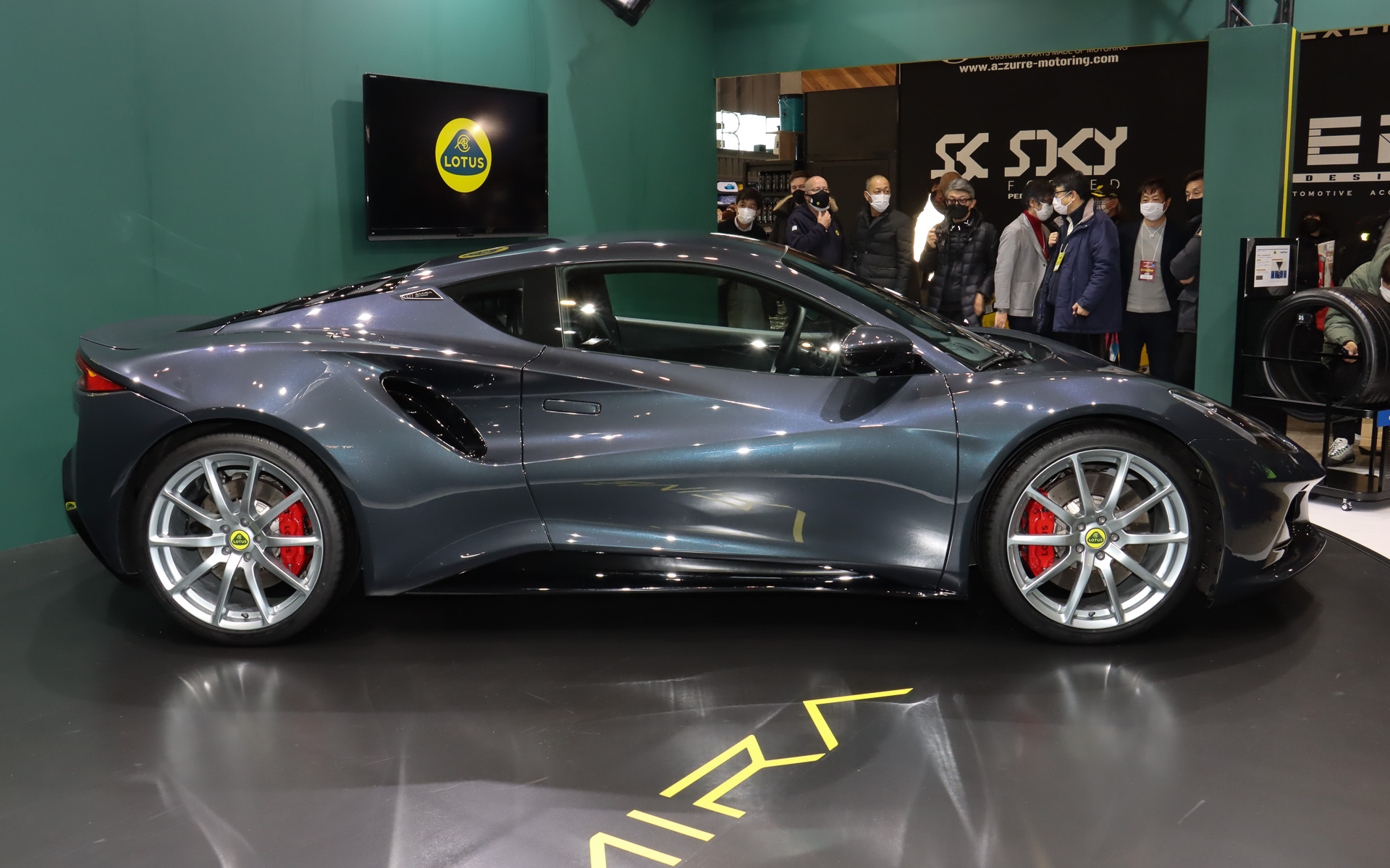 ボディサイズは4413×1895×1226mm（全長×全幅×全高）、ホイールベースは2575mm