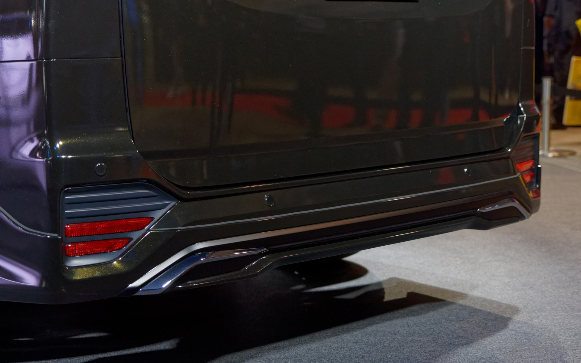 新型ノアの「リアスカート」