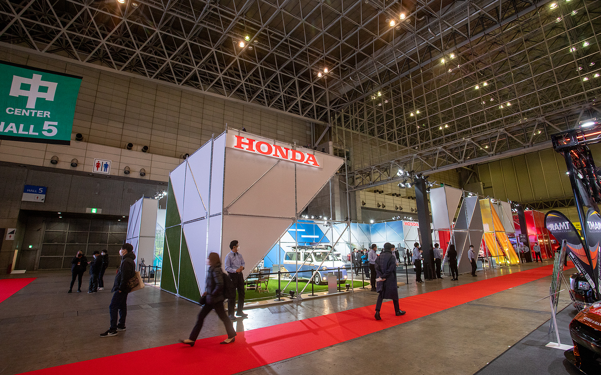 中ホールのブースNo.430にあるホンダブース