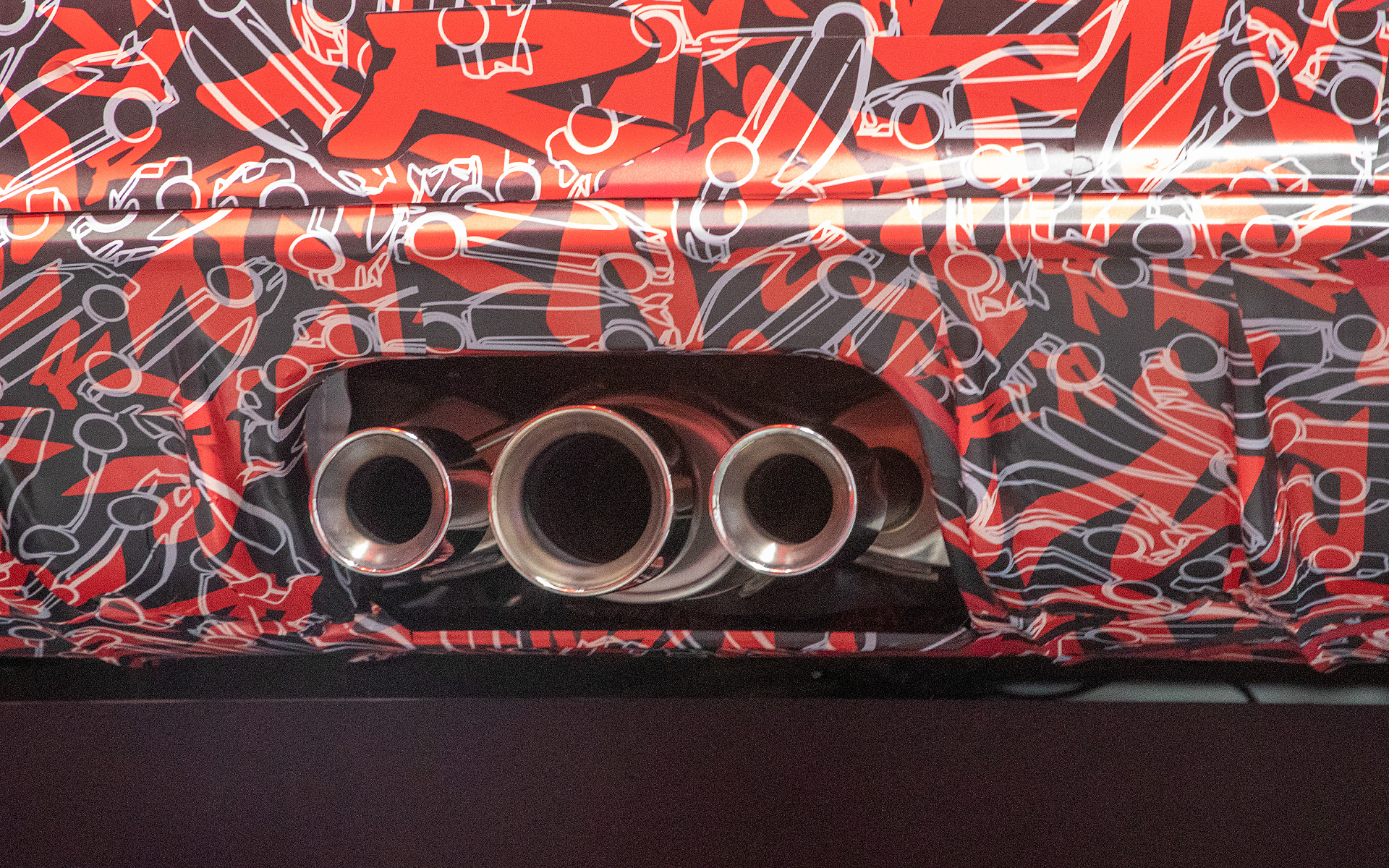 3本出しのマフラー