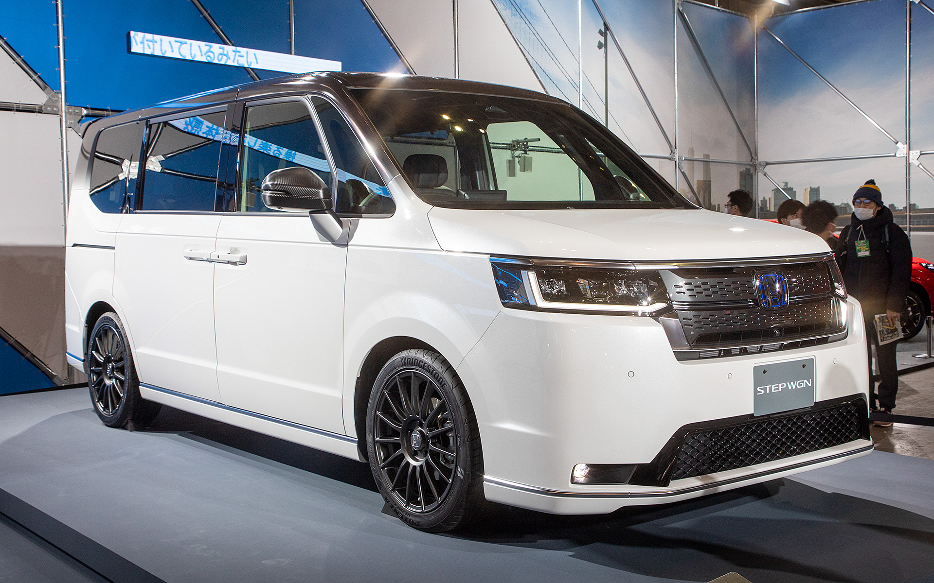 東京オートサロン向けにカスタマイズされたステップワゴン e:HEV SPADA Concept