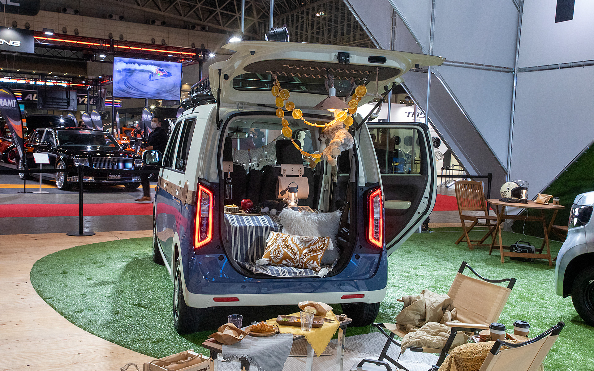 N-WGN ピクニック。フロントまわりのデザインが大きく変更されている