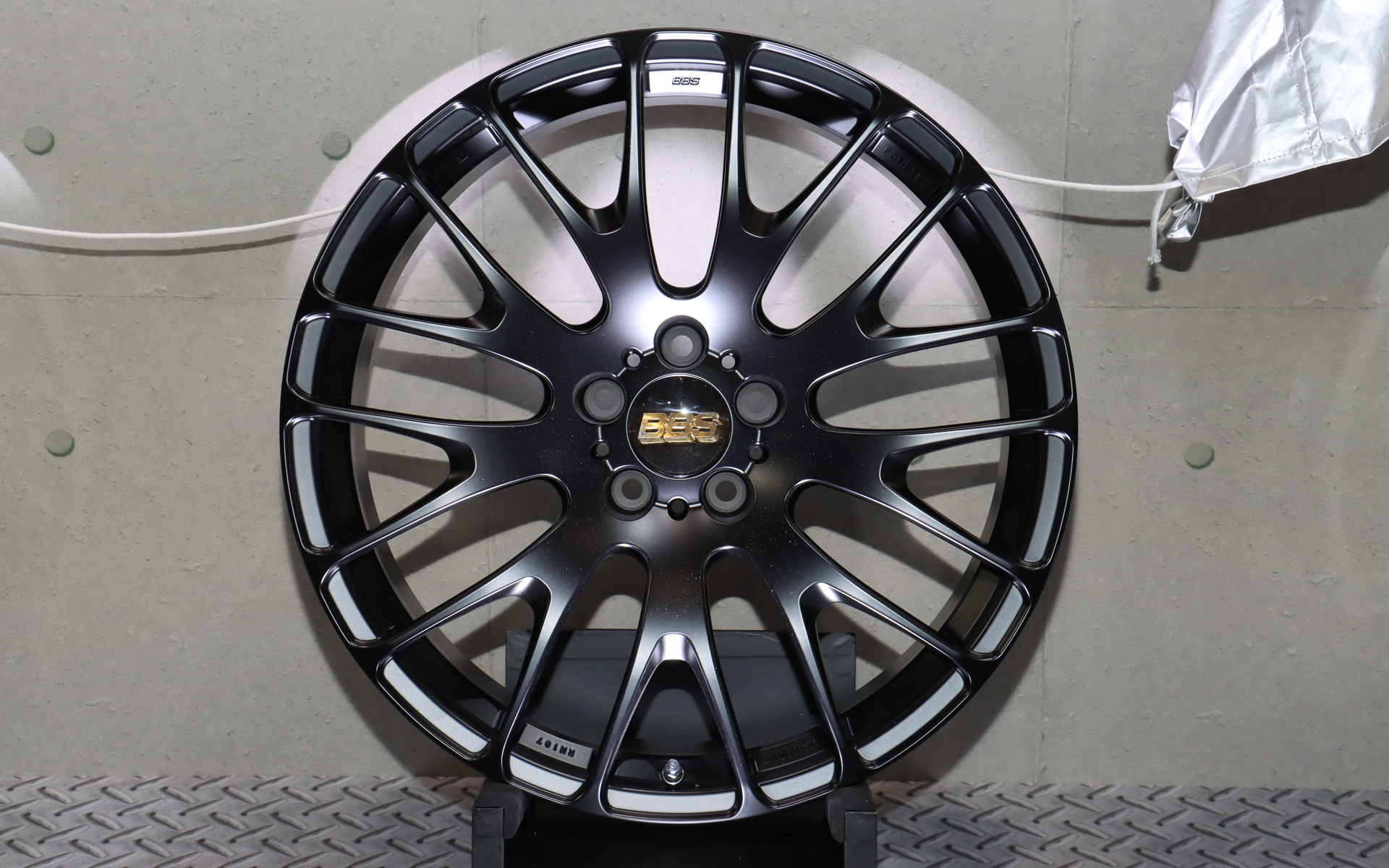 参考出展の「RN」マットブラック（新色）