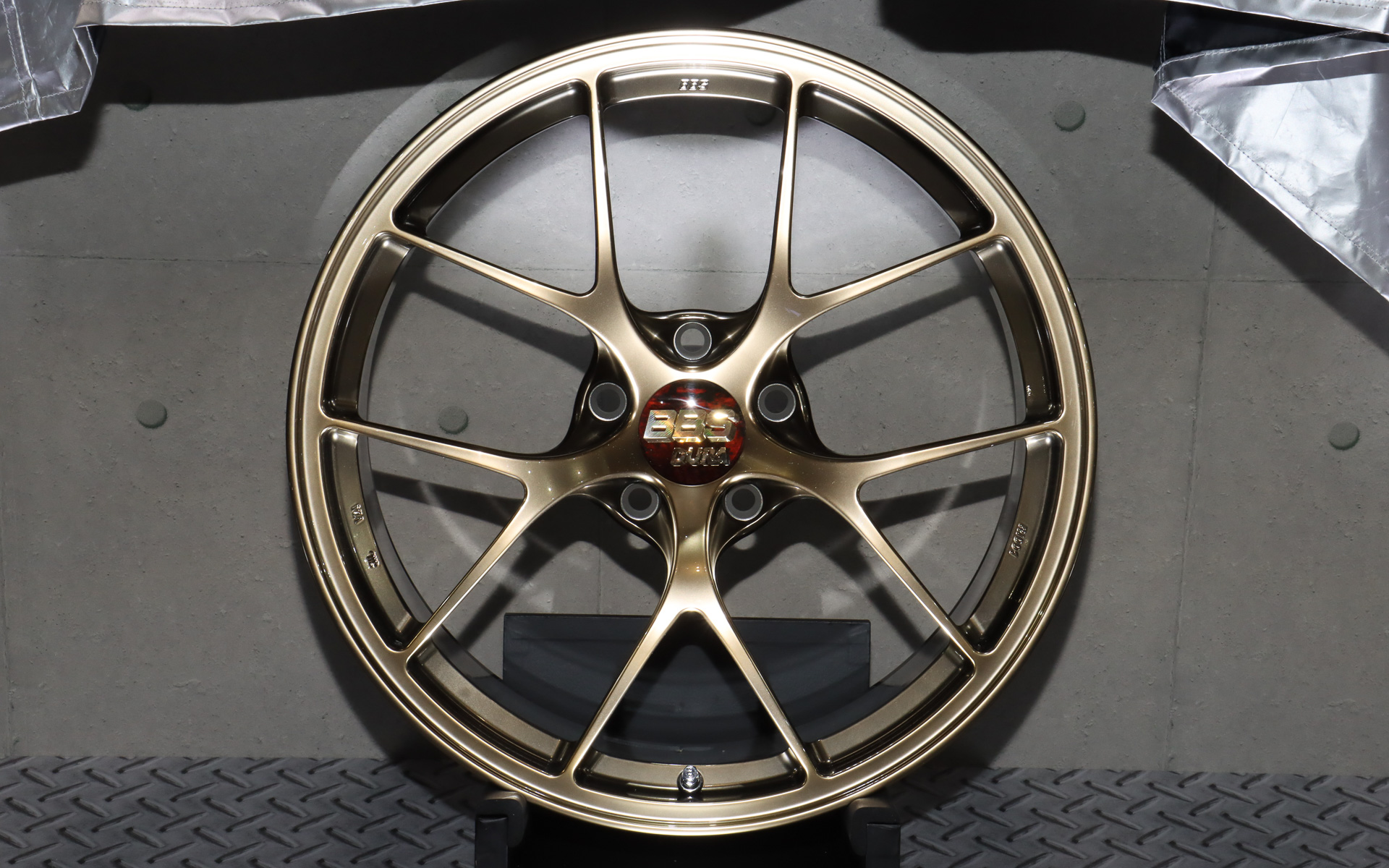 「RI-D」ダイヤモンドゴールド（新色）