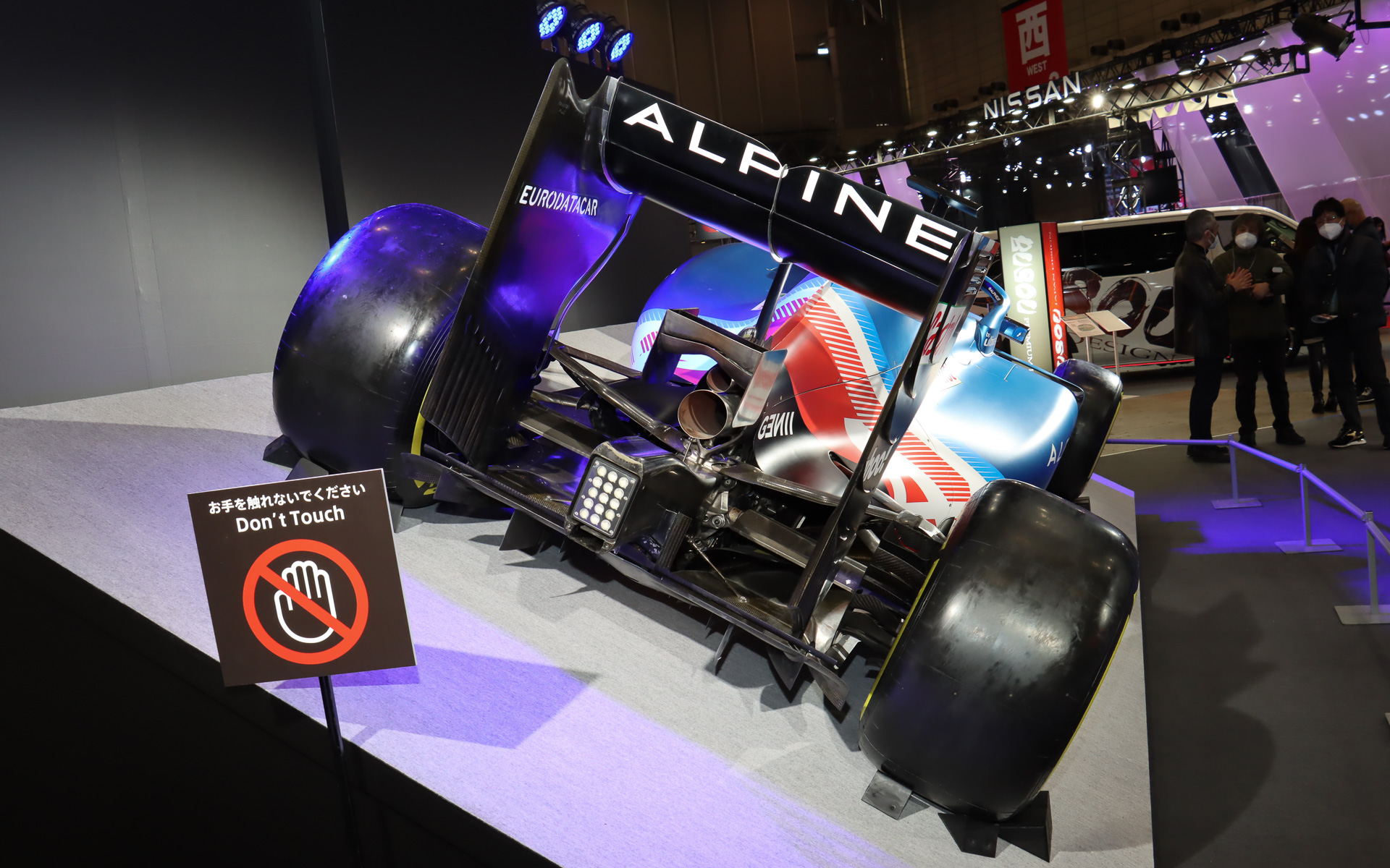 ボディサイズは5425×2000×950mm（全長×全幅×全高）、トレッド幅はフロント1600mm、リア1550mm。フランスのヴィリー・シャティオンで開発されたパワーユニット「ルノー E-TECH 21」を搭載。パワーユニット総出力は950HP以上