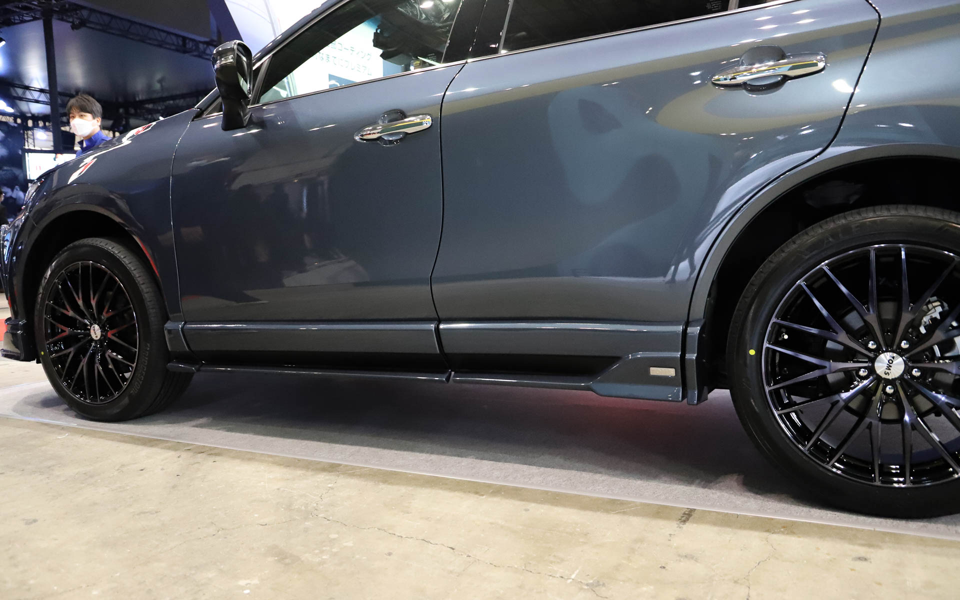 タッグを組むTOM’Sのパーツをまとった仕様となっている