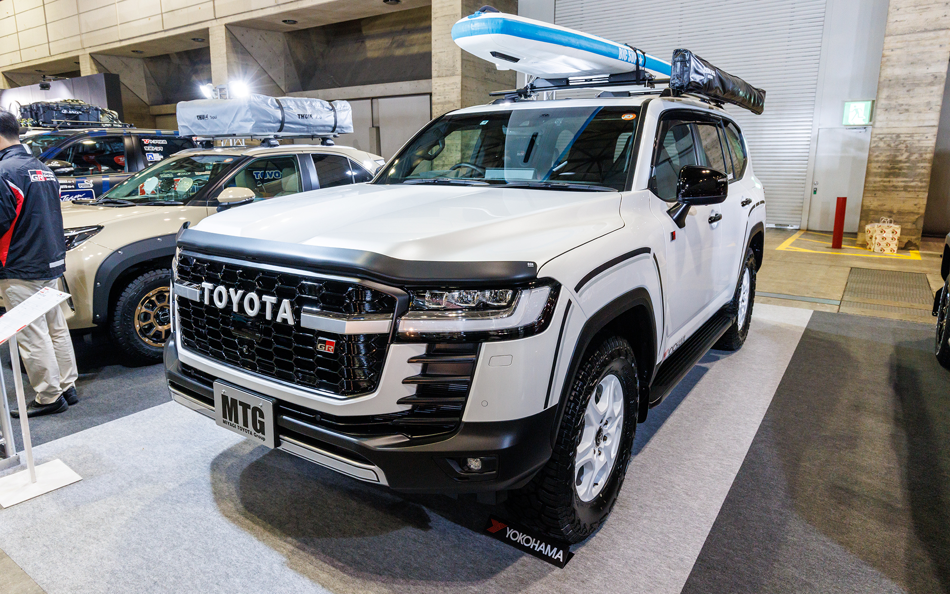 宮城トヨタグループ（MTG）ブースのランドクルーザー300