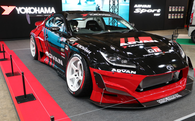 横浜ゴム、「アドバン ネオバ AD09」を初披露 12年ぶりにトレッド