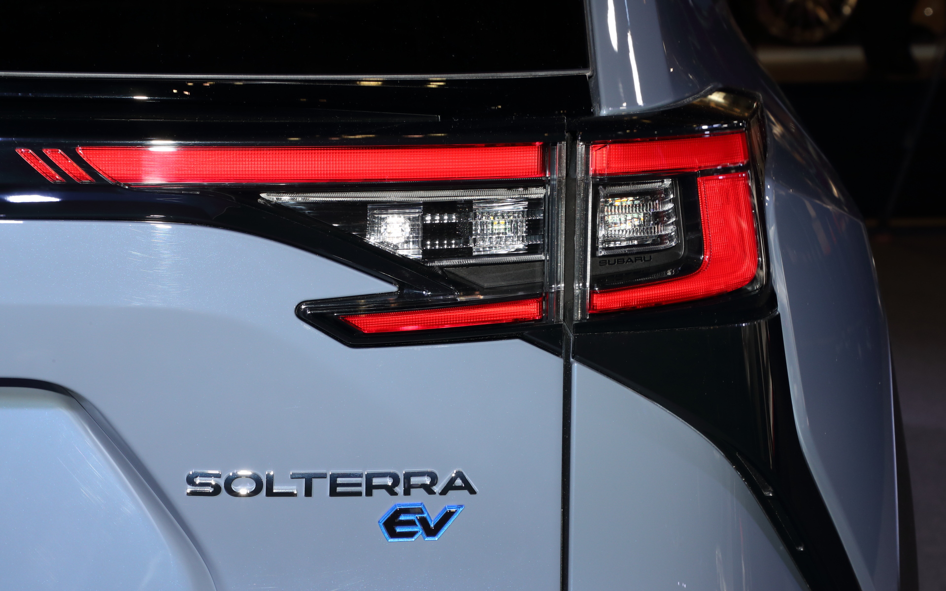 テールレンズまわり