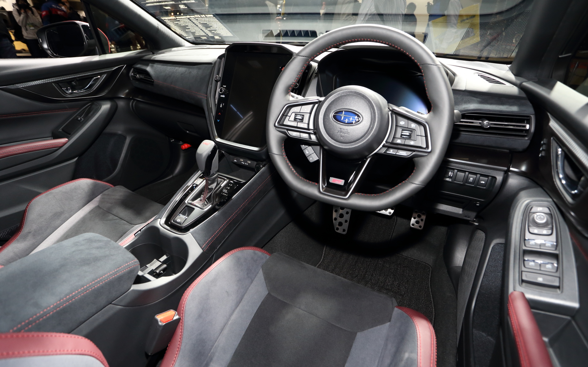 「WRX S4 STI performance CONCEPT」のインテリア