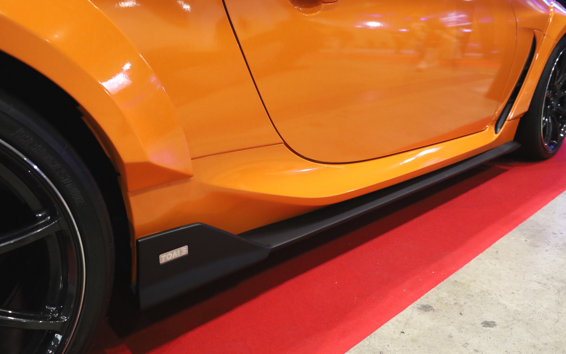 サイドスカート