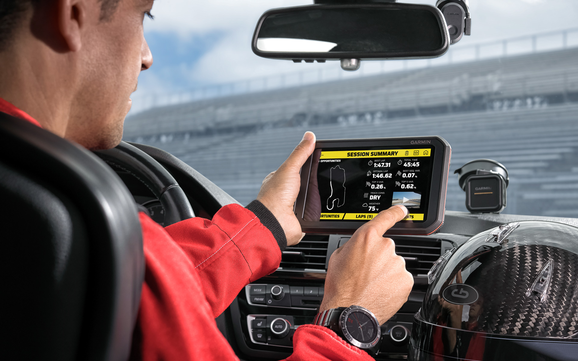 自分のドライビングを計測・分析してくれるデバイス「カタリスト」が日本に上陸