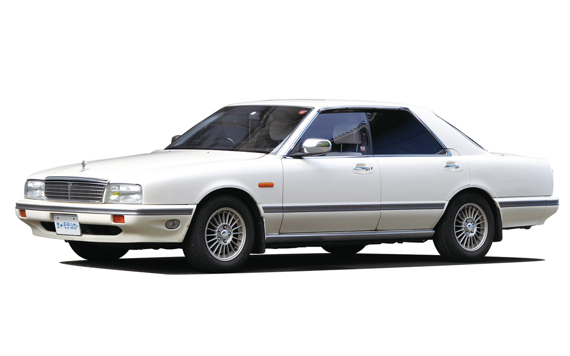 写真は実車のY31型シーマ