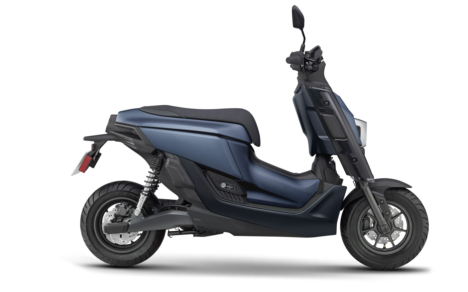 ヤマハ発動機のバッテリ交換式電動スクーター「EMF」