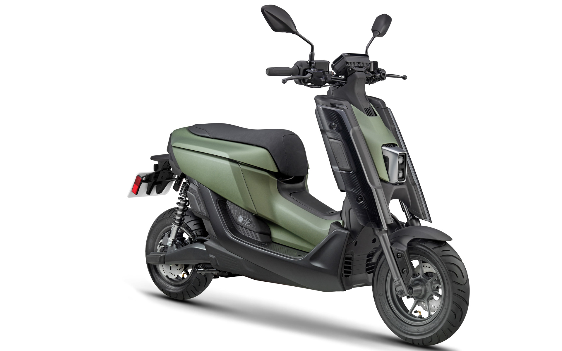 ヤマハ発動機のバッテリ交換式電動スクーター「EMF」