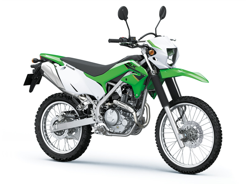 カワサキ、シート高830mmで足つき性を高めたオフロードモデル「KLX230