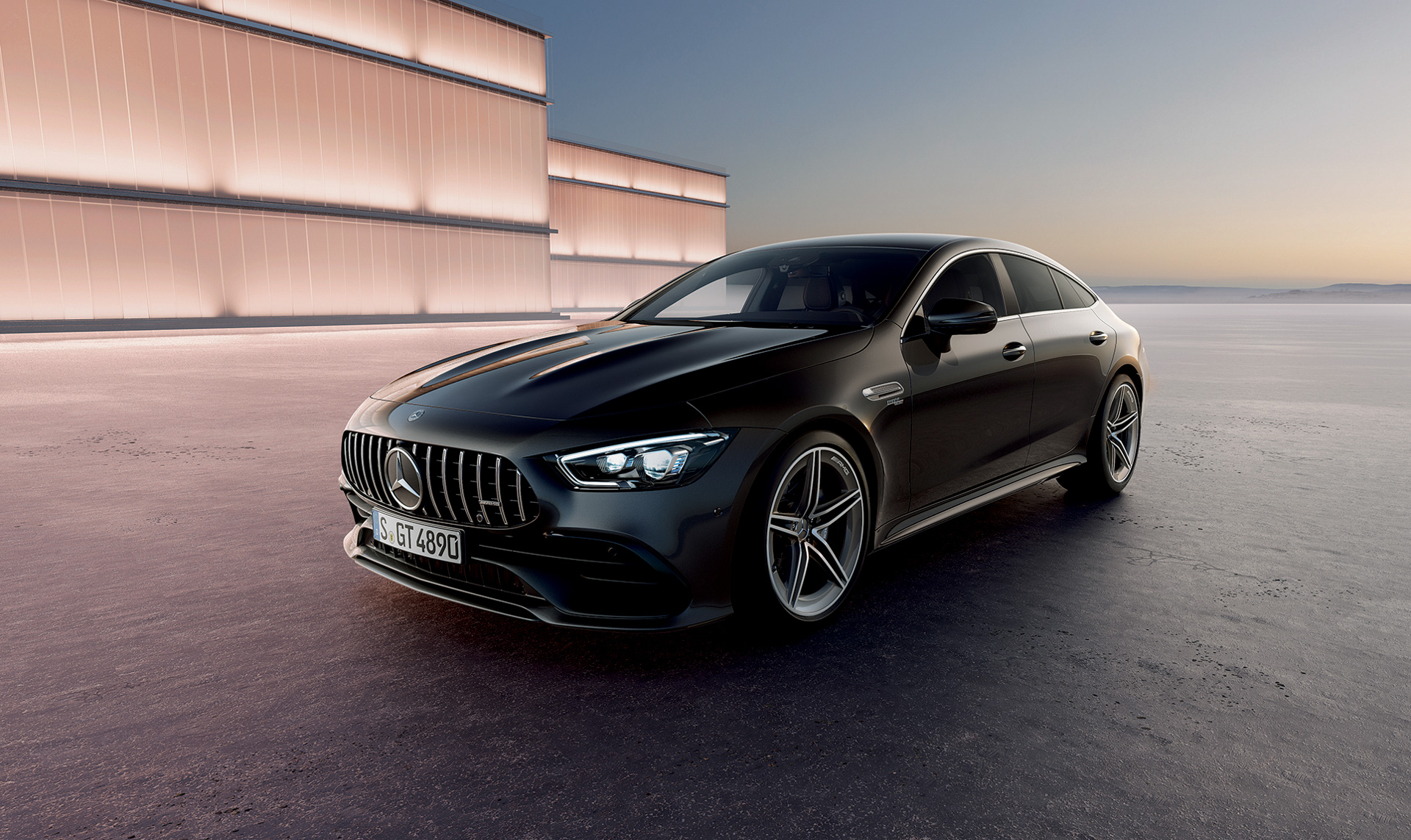 メルセデスAMG GT 43 4MATIC+