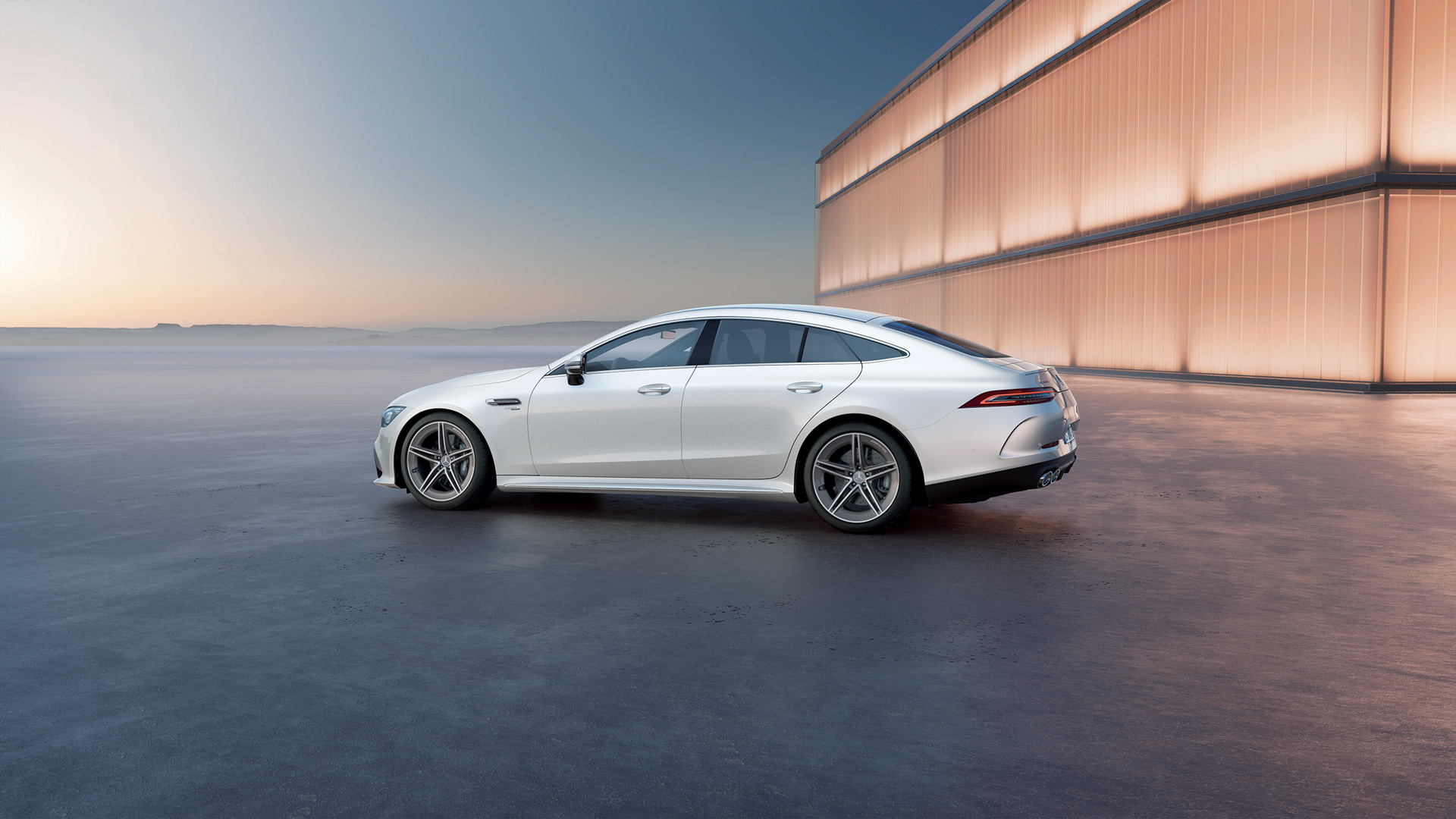 メルセデスAMG GT 43 4MATIC+