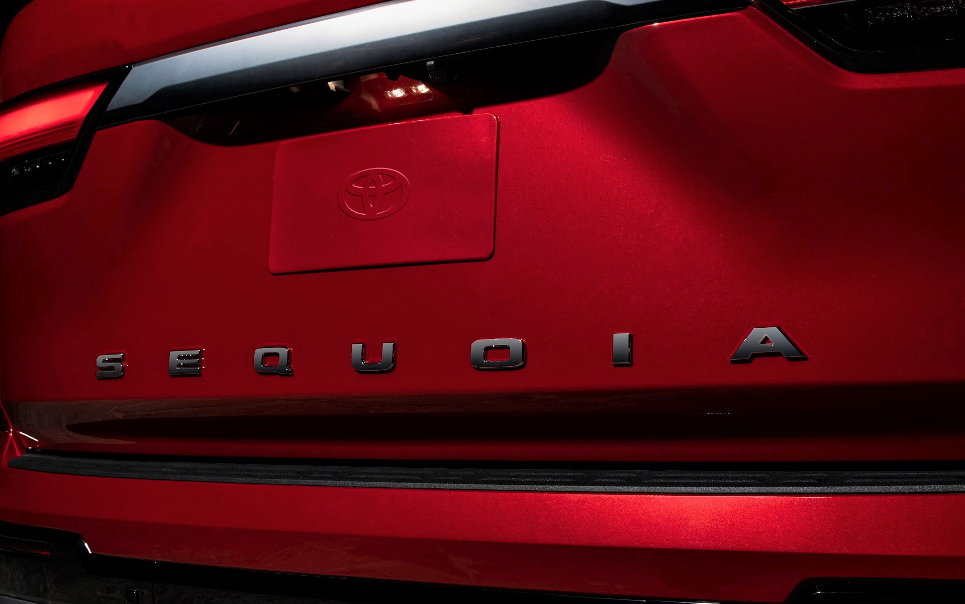 トヨタ自動車の米国Webサイトにて新型セコイアの登場が予告された