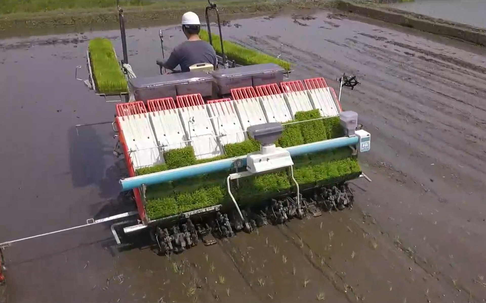 GSを搭載した田植機