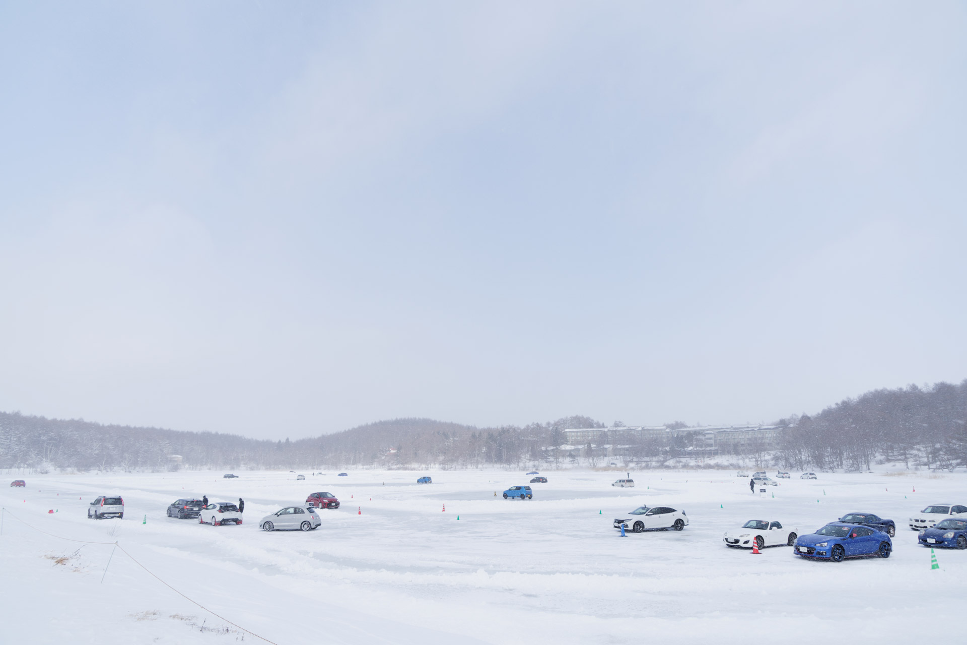 完全に凍結した女神湖