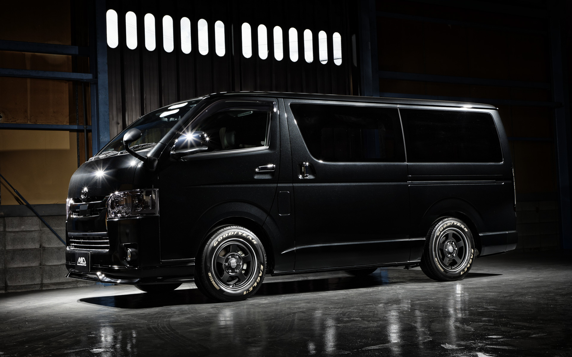 マルカサービス「Chicago5」のハイエース装着イメージ