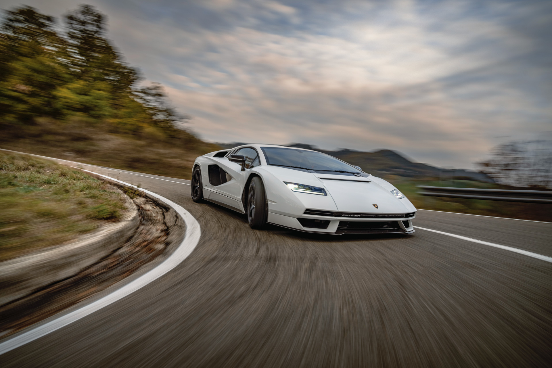 カウンタック LPI 800-4